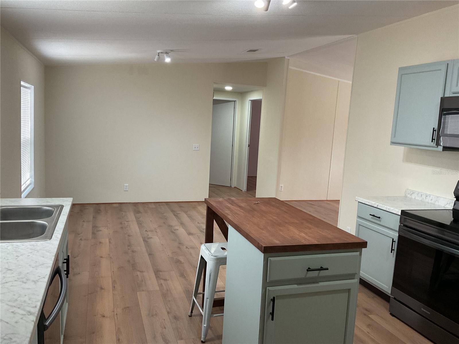 WILLISTON HIGHLANDS UNIT 12 - Residential