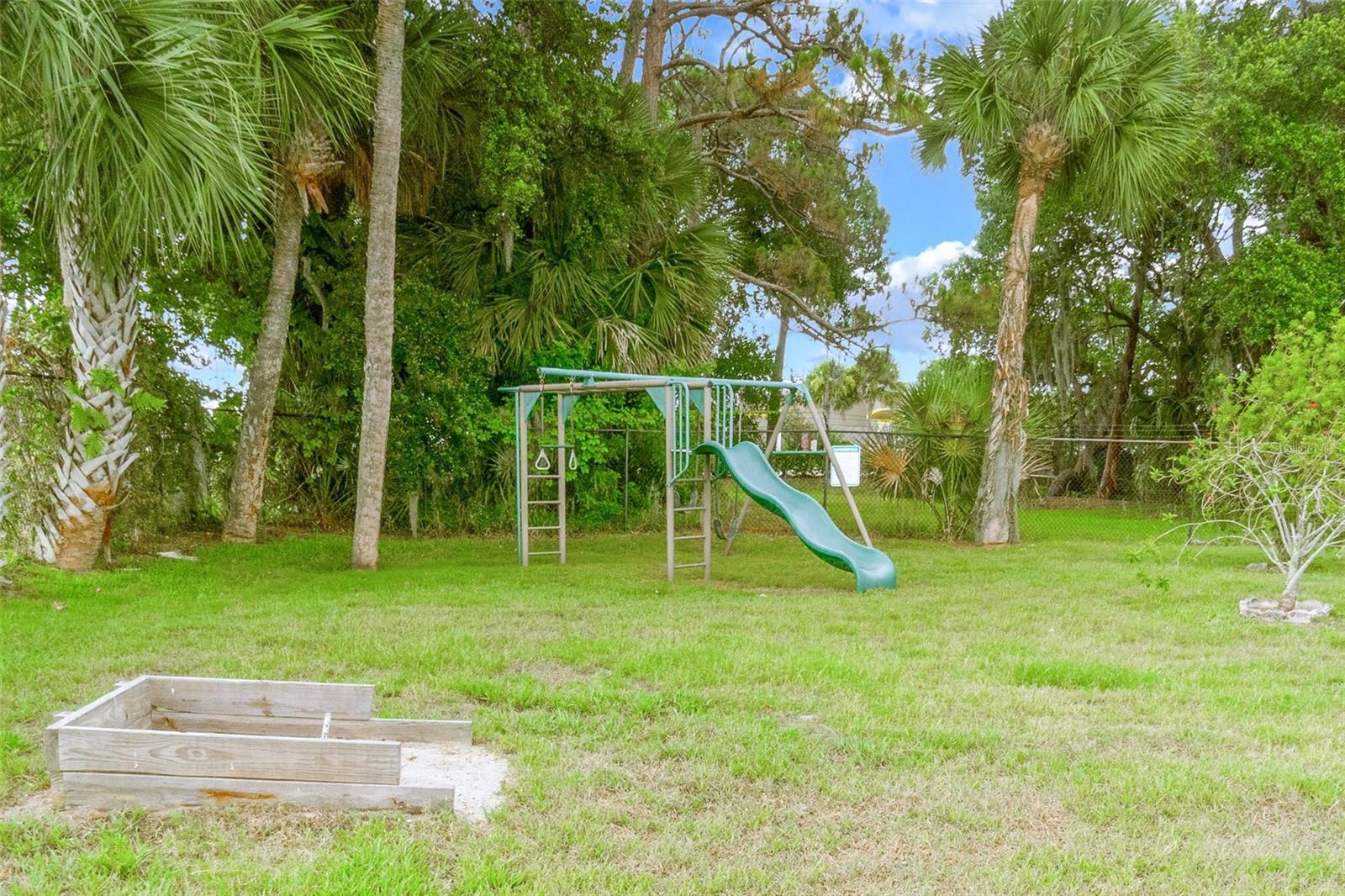 FOREST LKS/COCOA PH I - Residential Lease