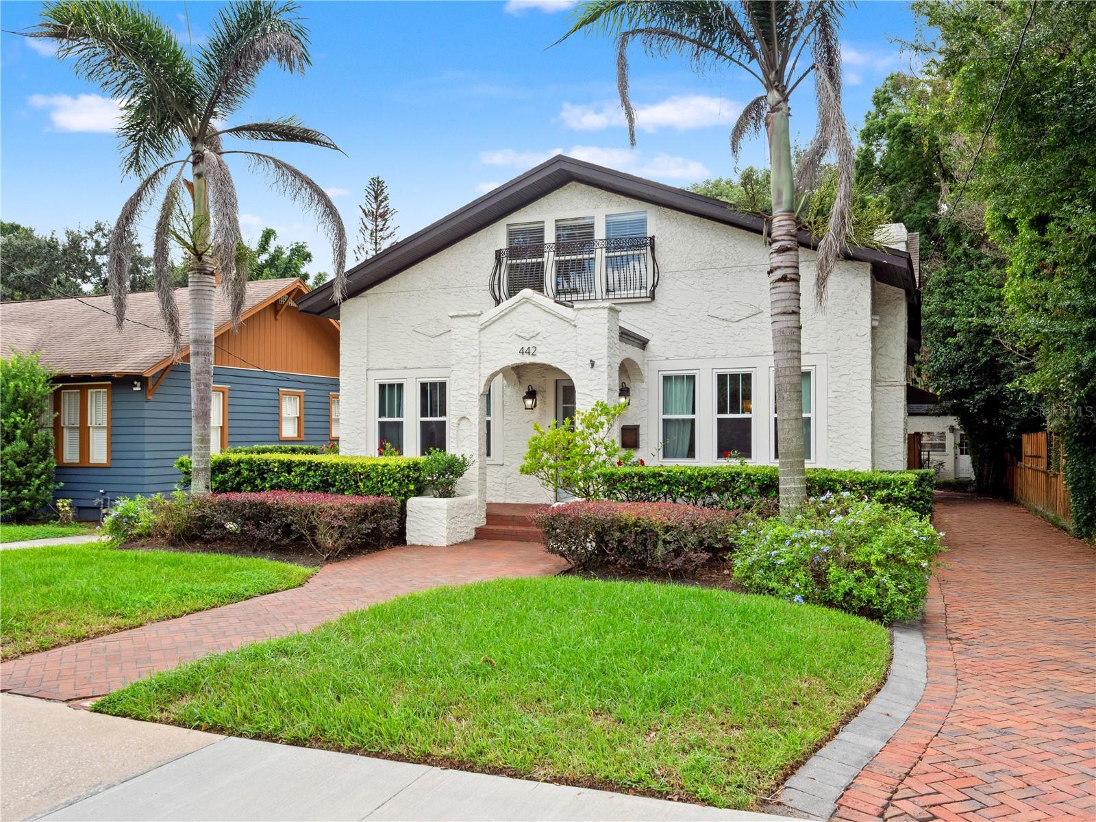 442 BRIERCLIFF DRIVE