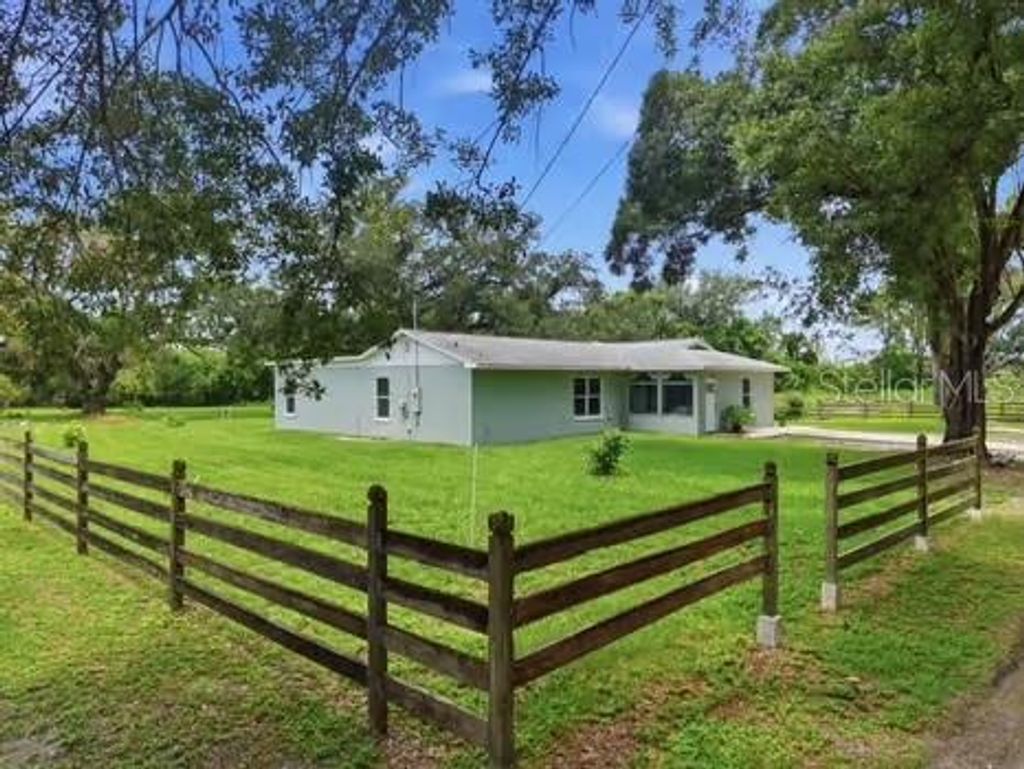 Photo of 5730 Anna Drive, Tampa, FL 33610 (MLS # S5153748)