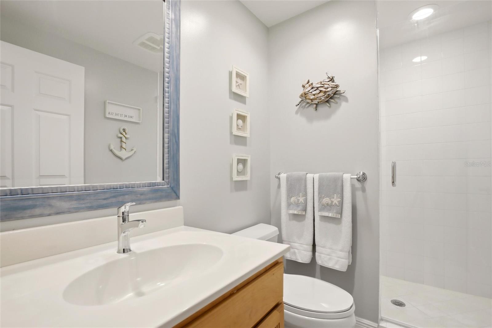 GRANDE ISLE TOWERS I & 02 PH I - Residential