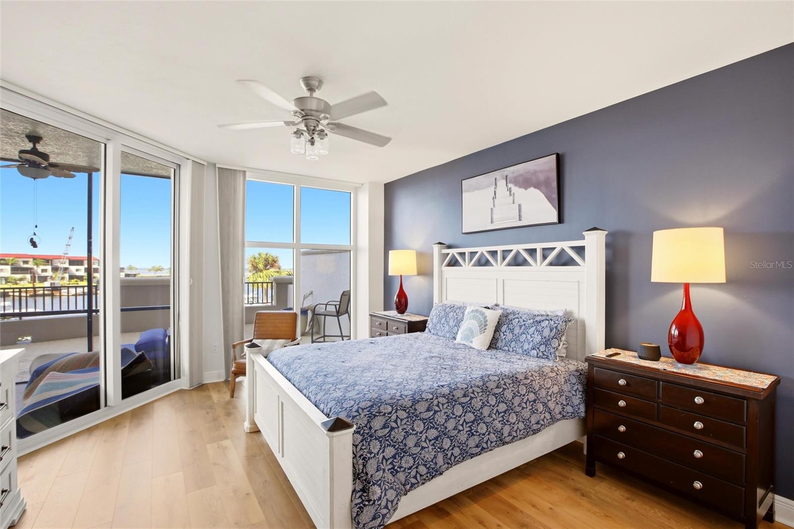 GRANDE ISLE TOWERS I & 02 PH I - Residential