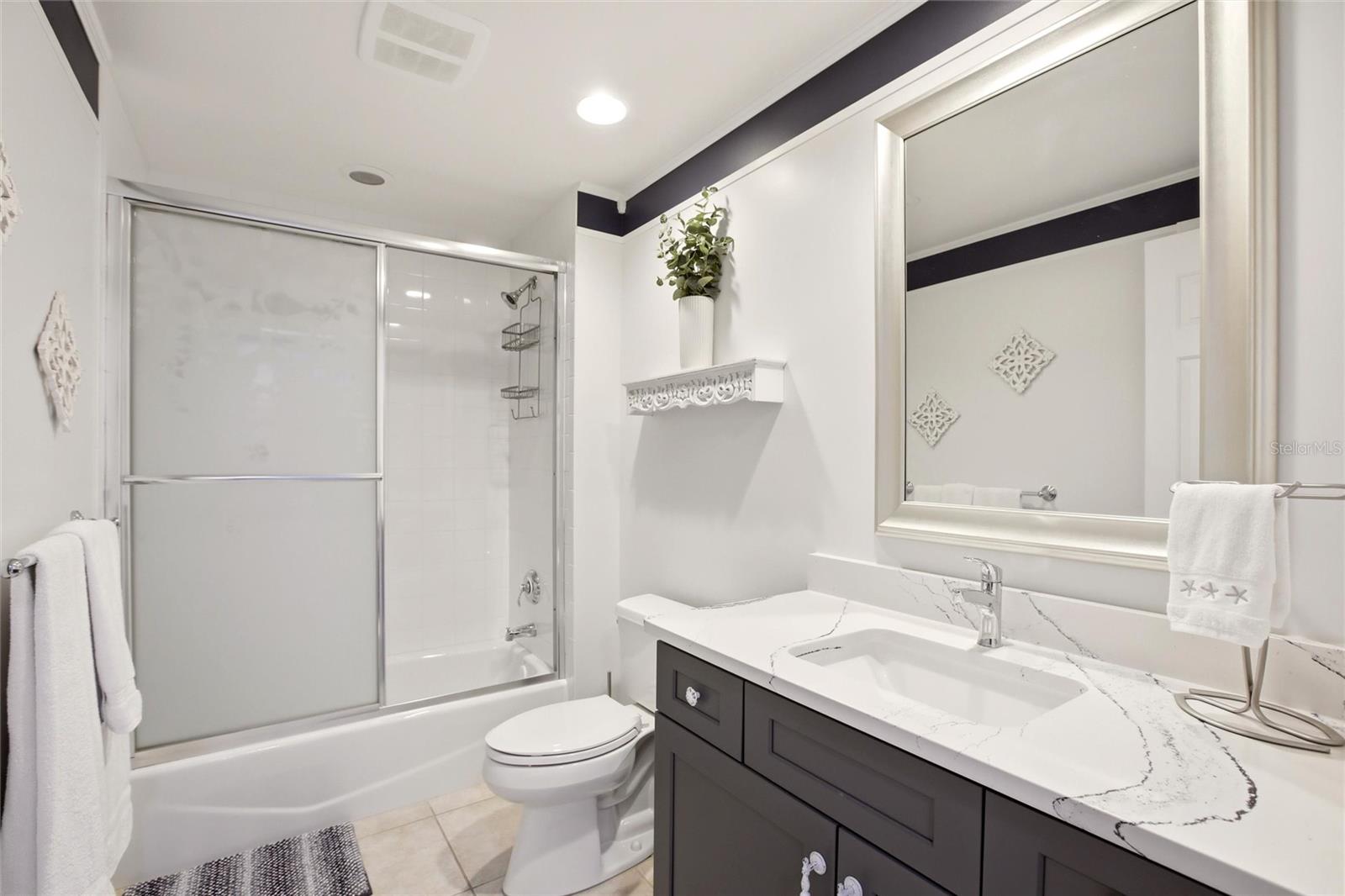 GRANDE ISLE TOWERS I & 02 PH I - Residential