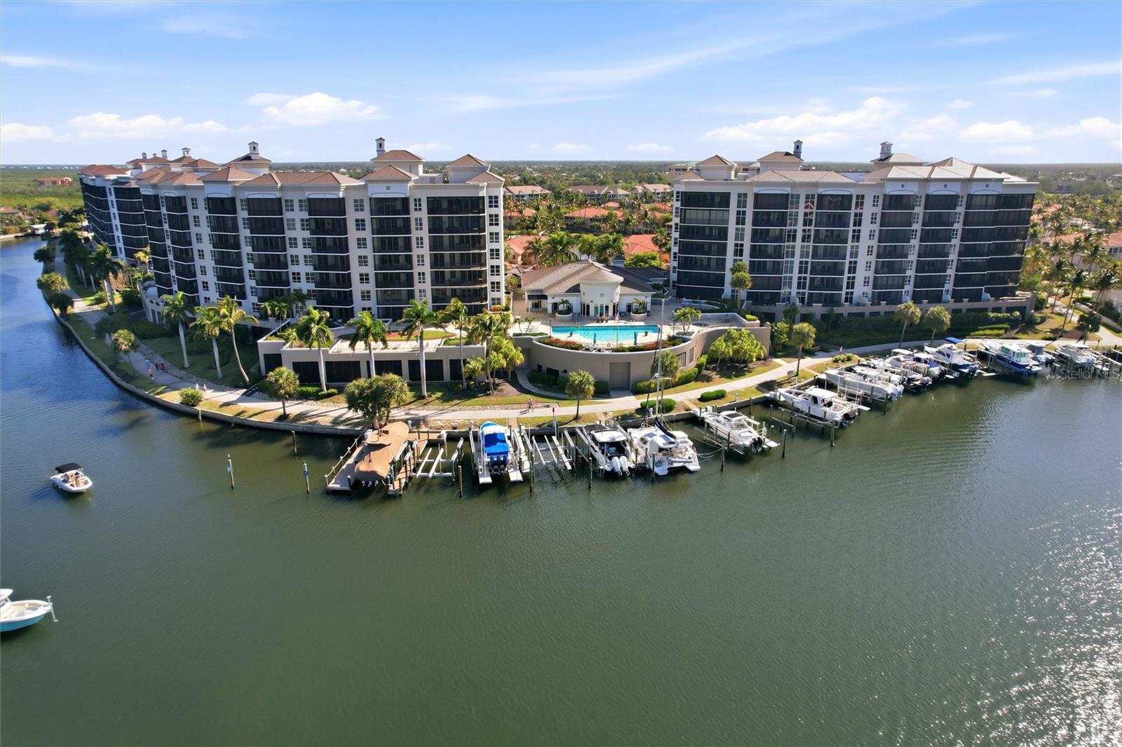 GRANDE ISLE TOWERS I & 02 PH I - Residential