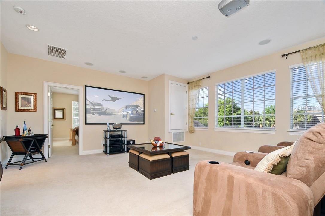 KEENES POINTE - Residential