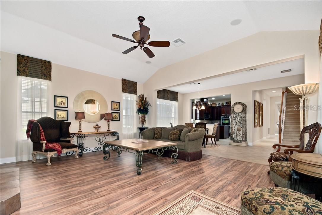 KEENES POINTE - Residential