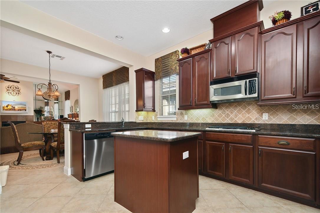 KEENES POINTE - Residential