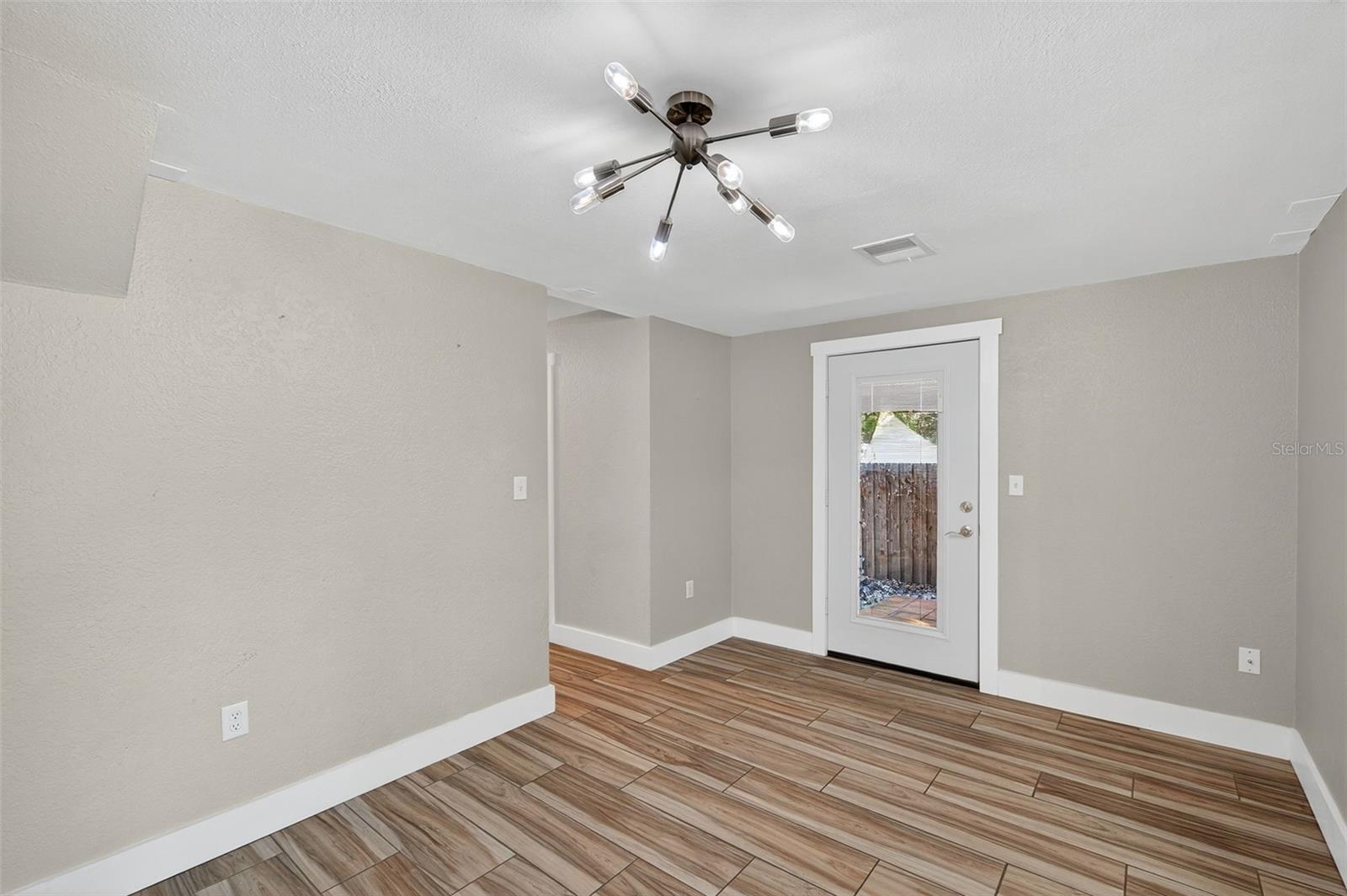 WEST SHADOW LAWN - Residential Lease