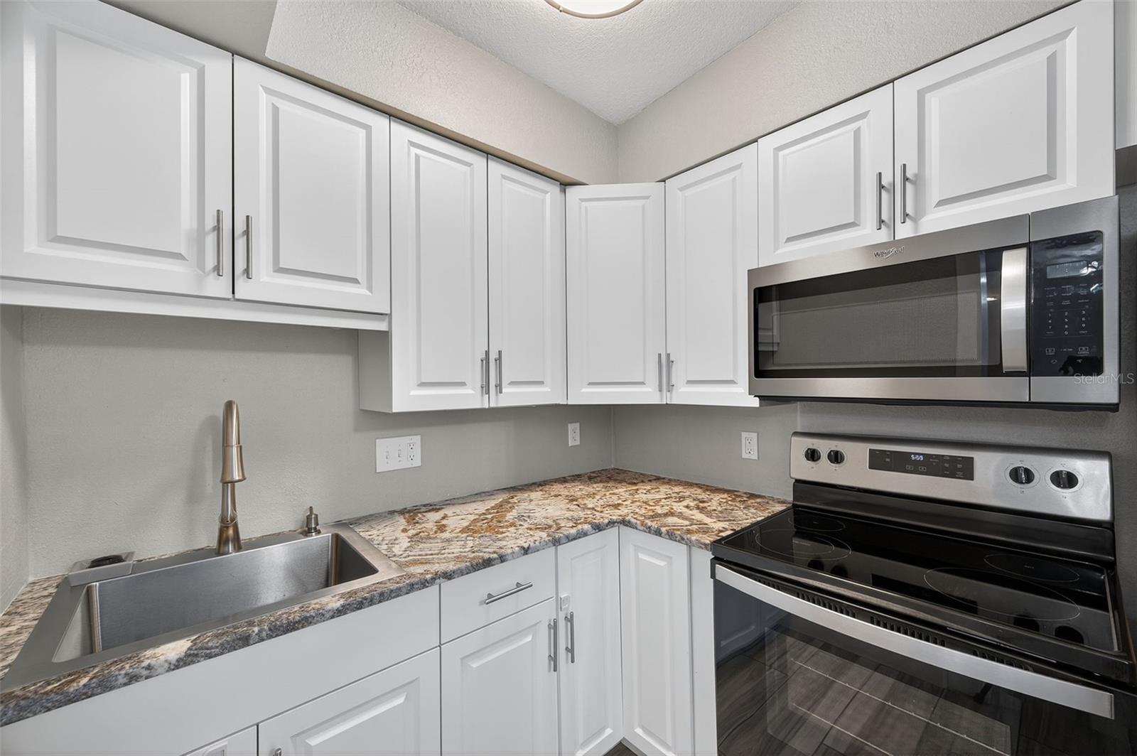 WEST SHADOW LAWN - Residential Lease