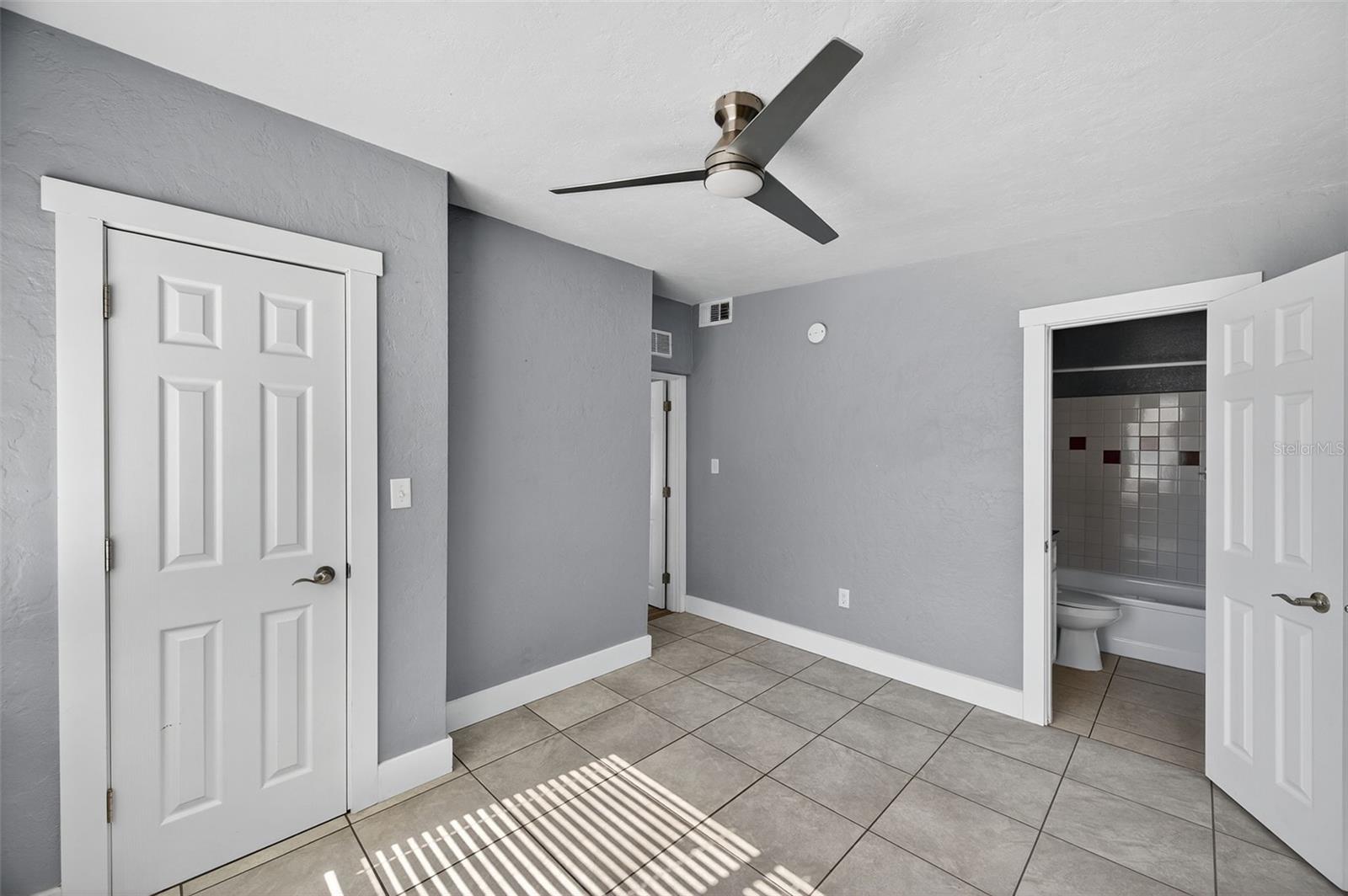 WEST SHADOW LAWN - Residential Lease