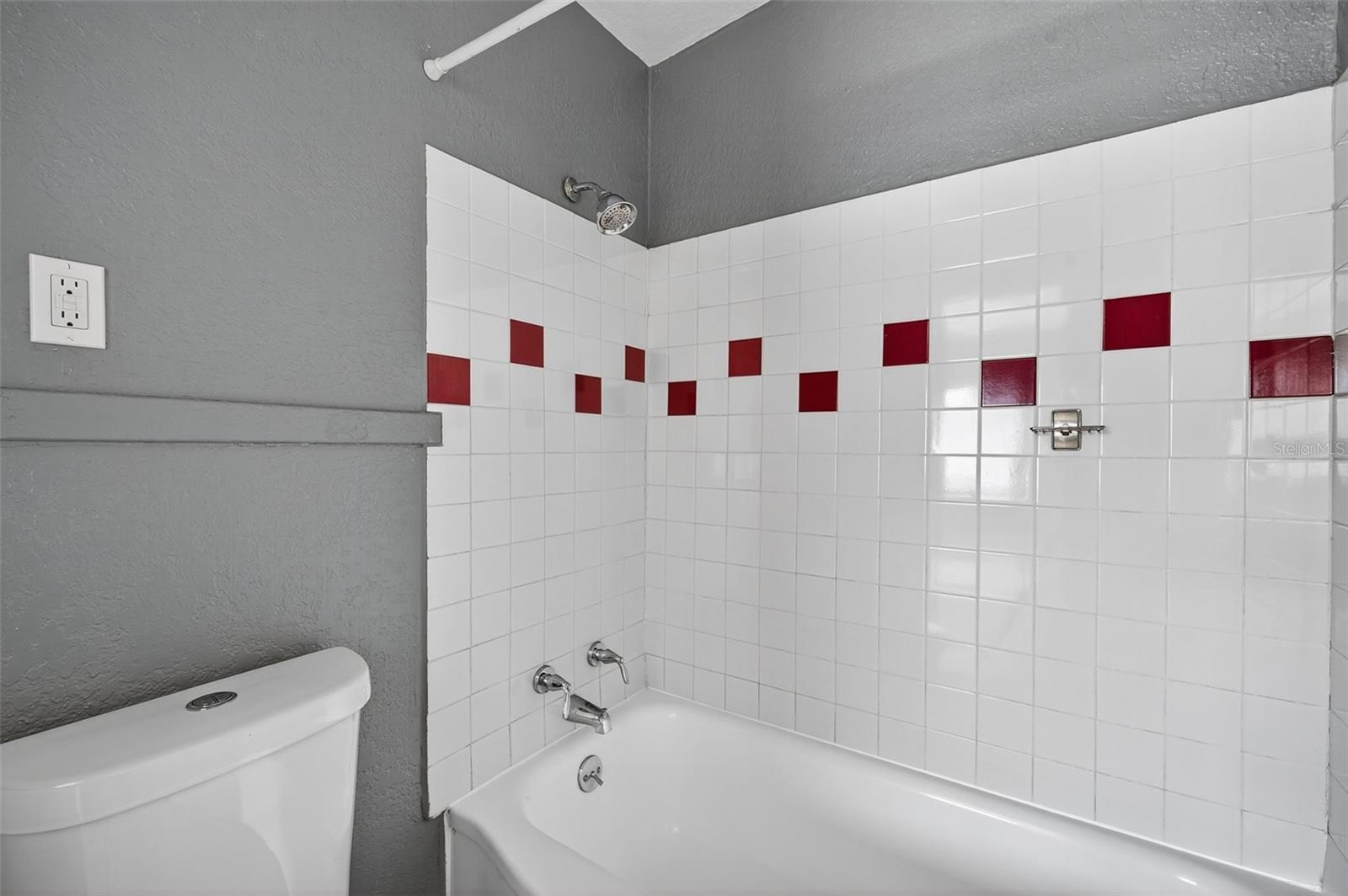 WEST SHADOW LAWN - Residential Lease