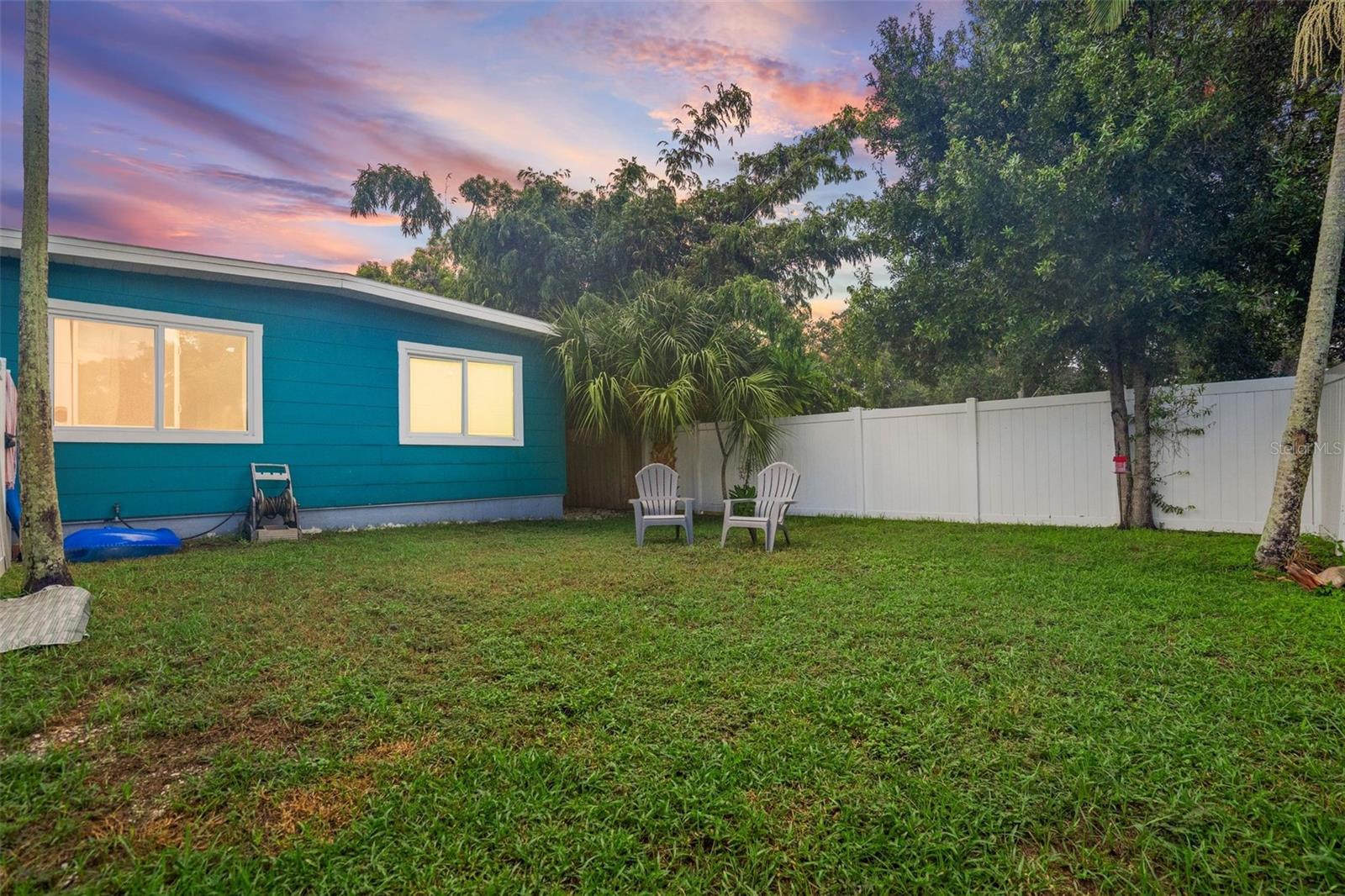 WEST SHADOW LAWN - Residential Lease