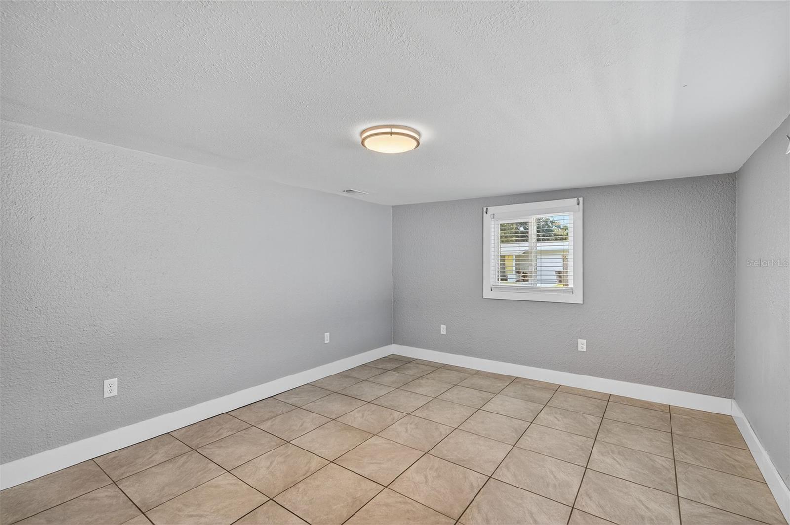 WEST SHADOW LAWN - Residential Lease