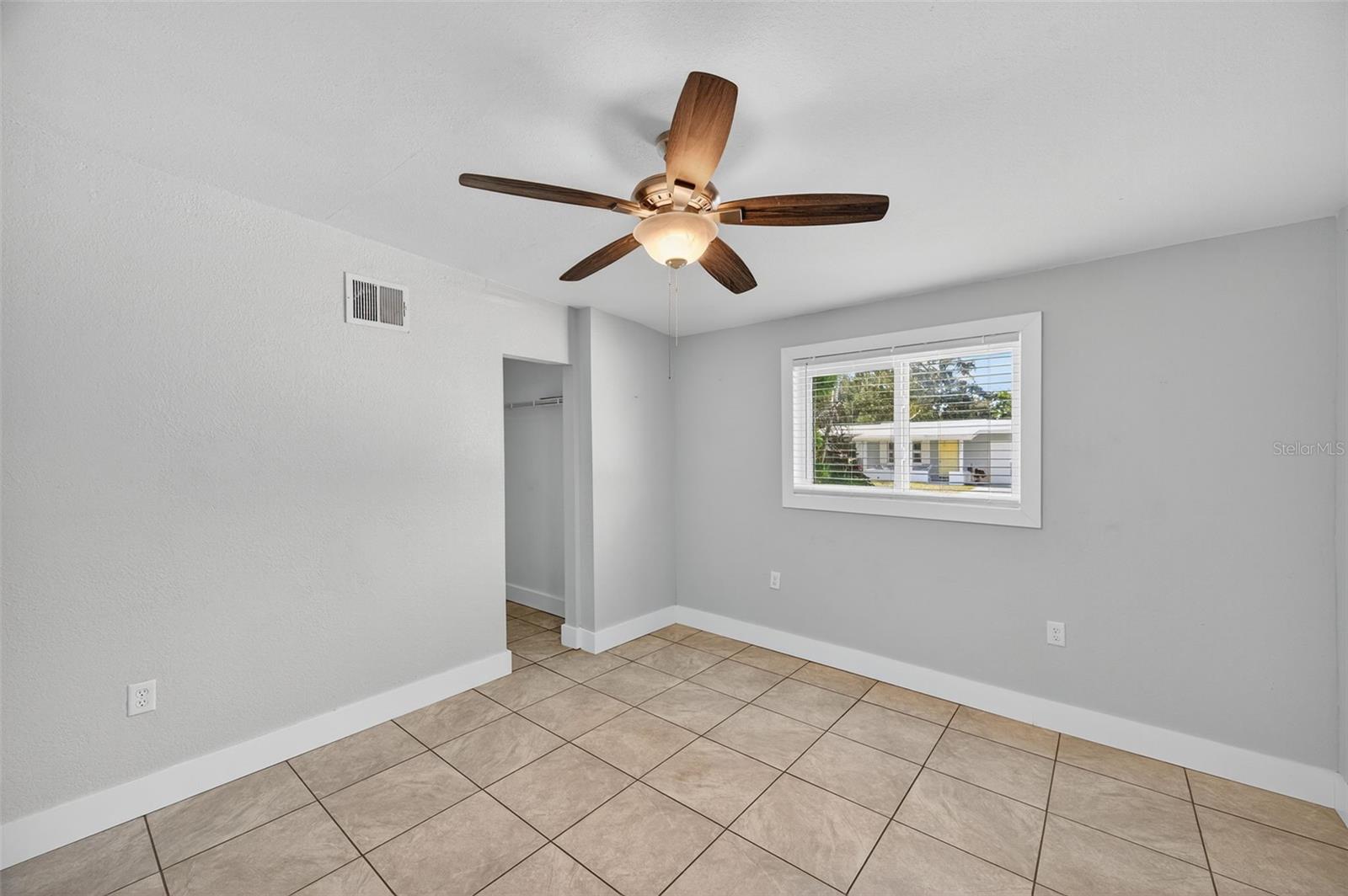 WEST SHADOW LAWN - Residential Lease