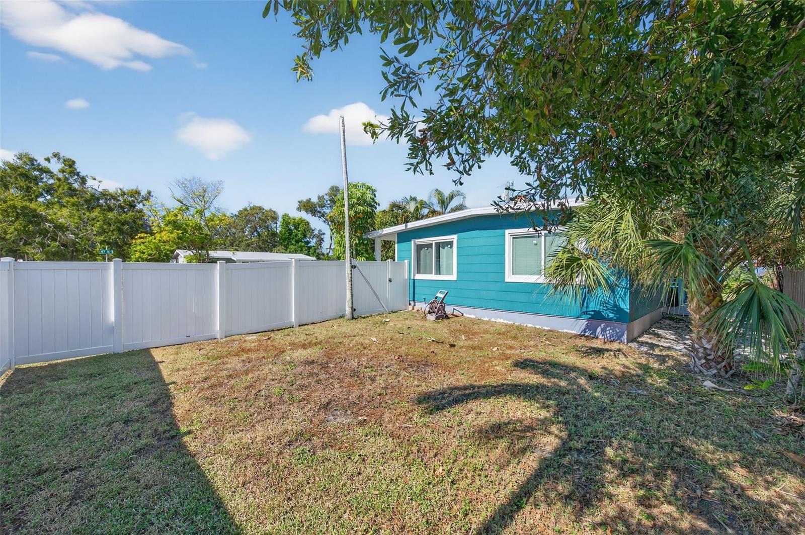 WEST SHADOW LAWN - Residential Lease