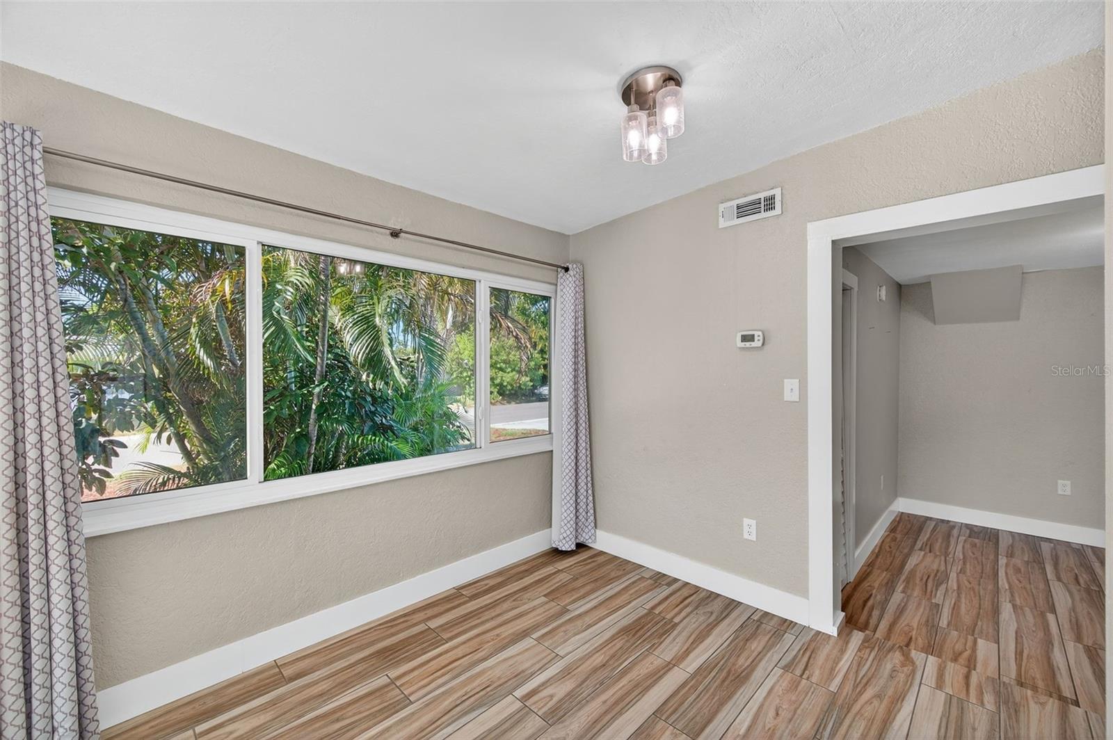 WEST SHADOW LAWN - Residential Lease