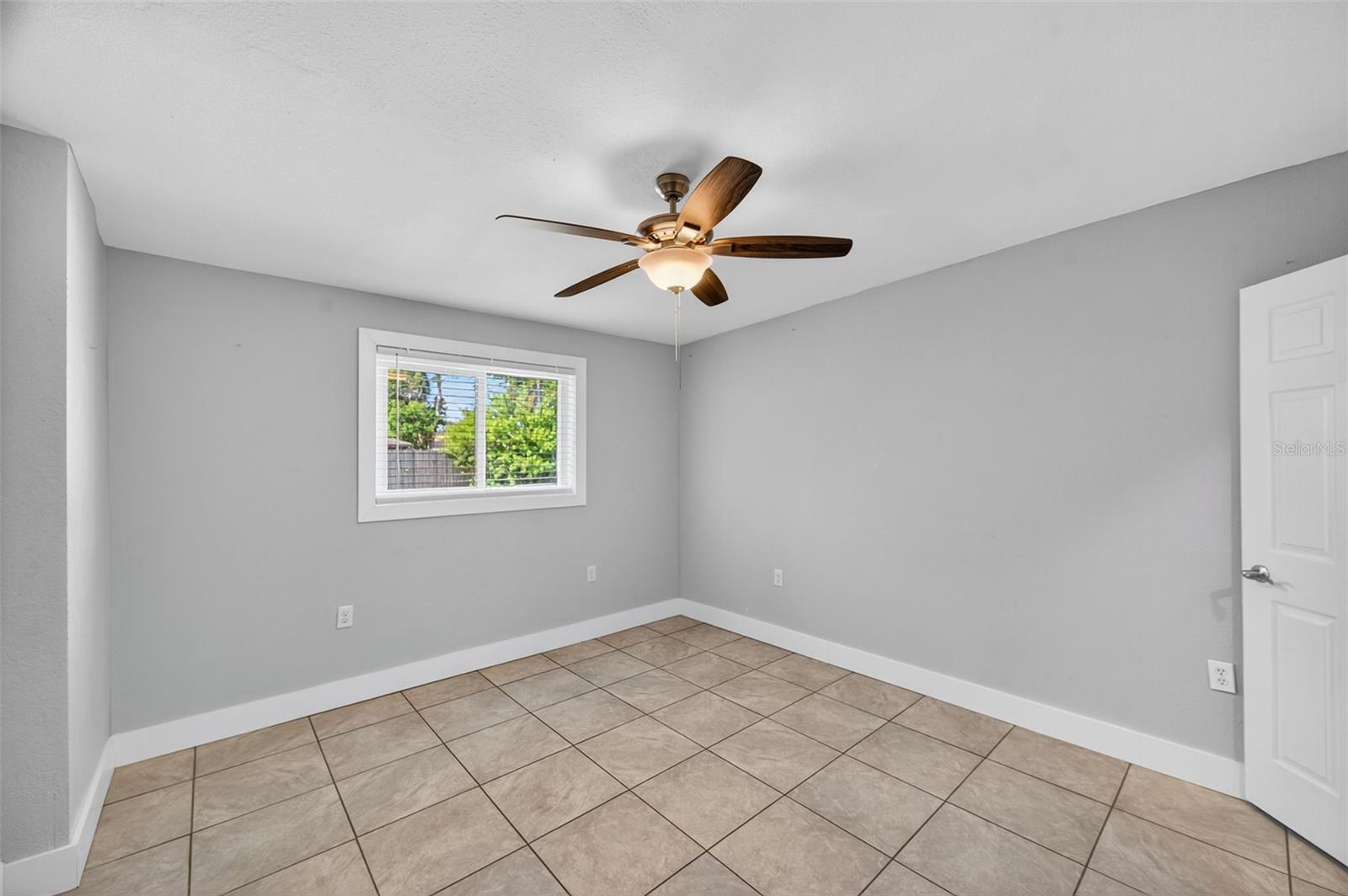 WEST SHADOW LAWN - Residential Lease