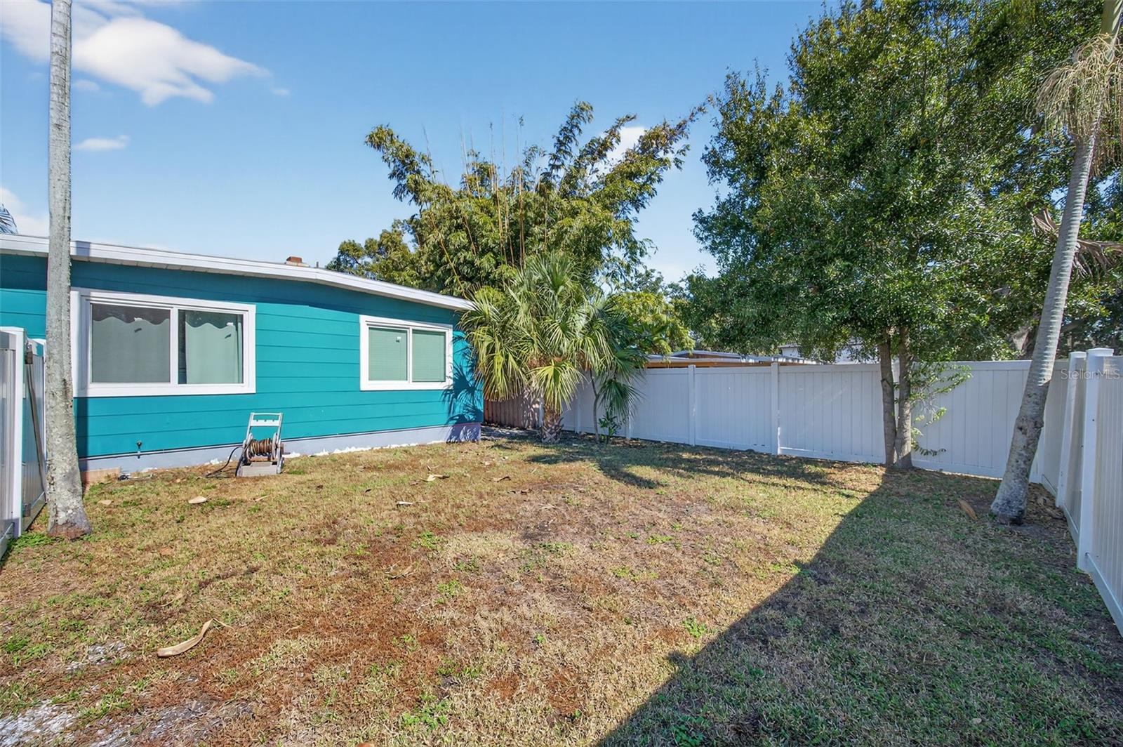 WEST SHADOW LAWN - Residential Lease