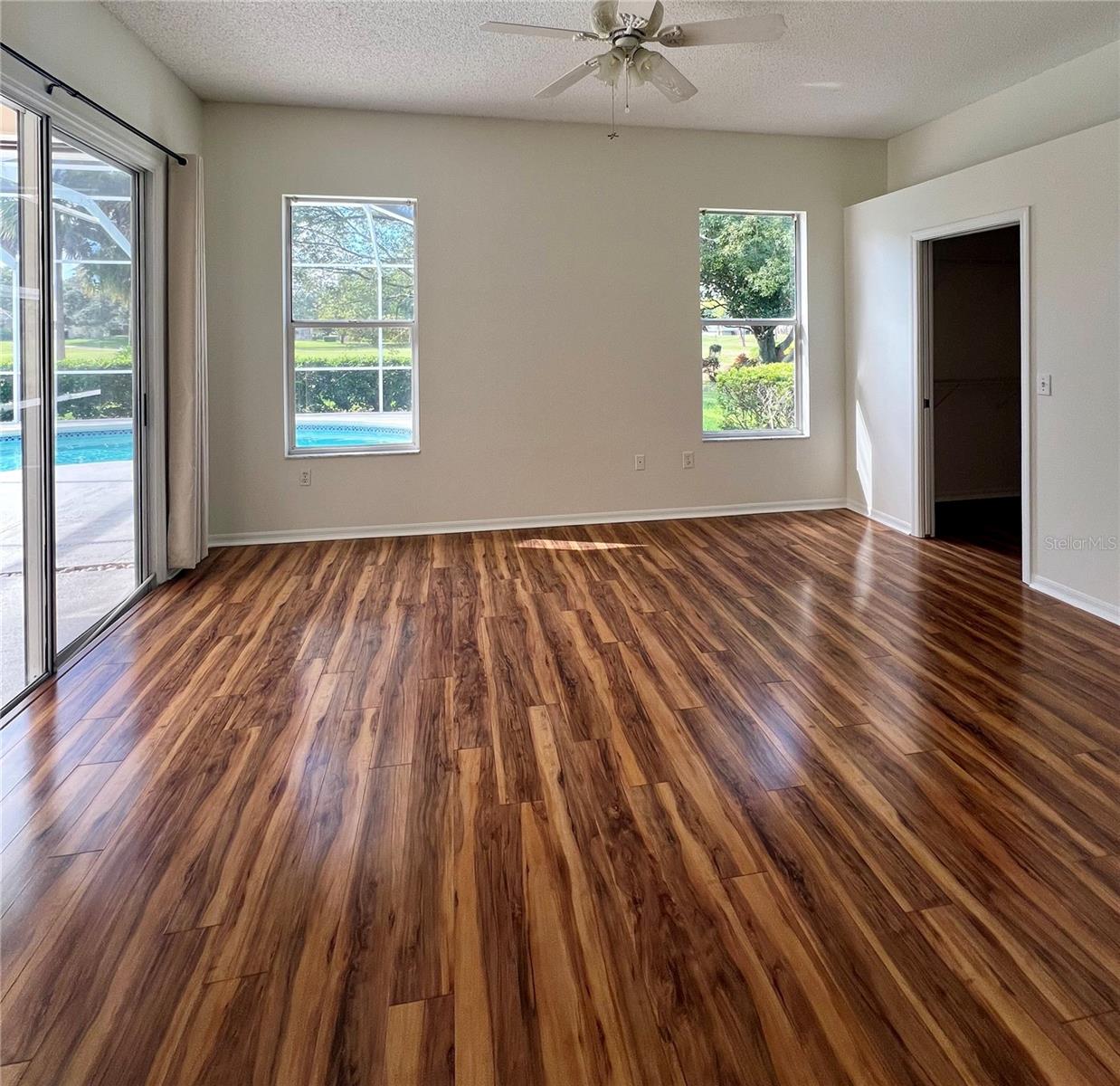 RIVER HILLS COUNTRY CLUB PH - Residential