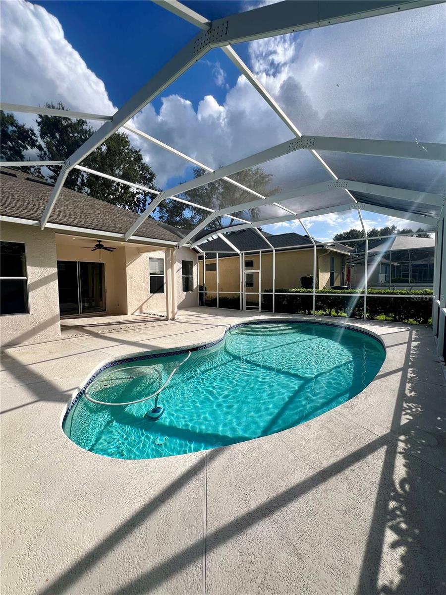 RIVER HILLS COUNTRY CLUB PH - Residential