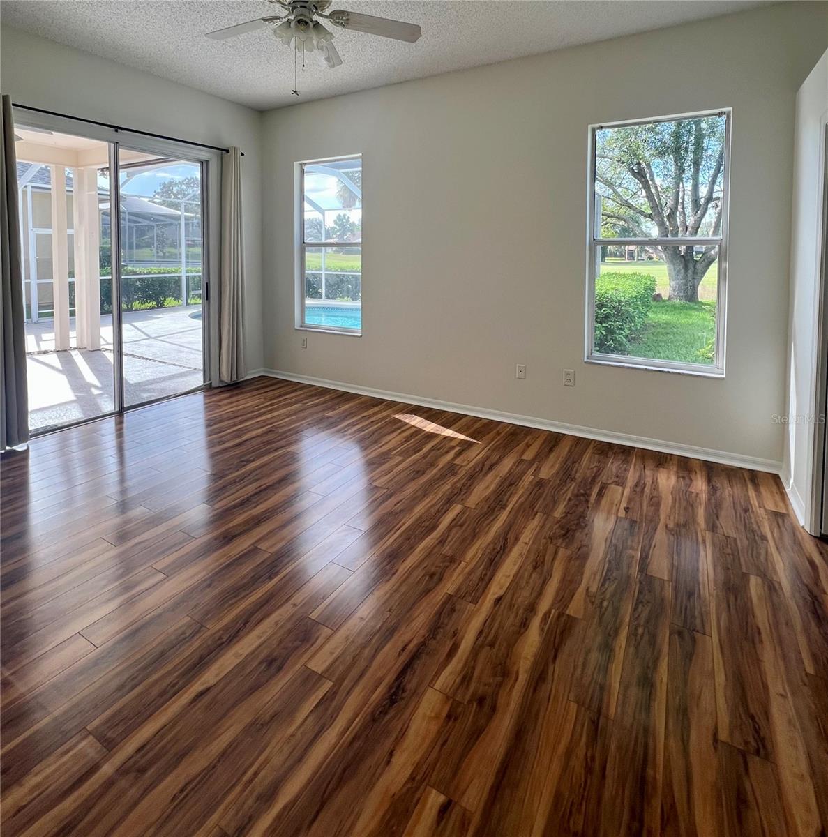 RIVER HILLS COUNTRY CLUB PH - Residential