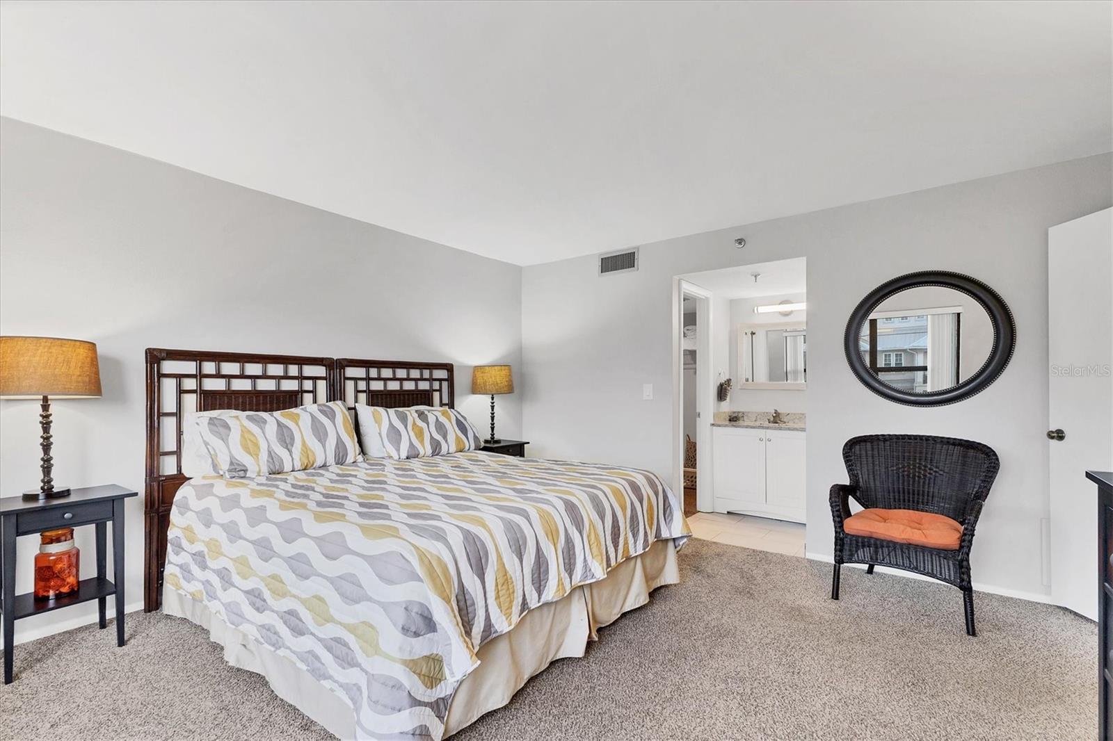 LIDO TOWERS - Residential