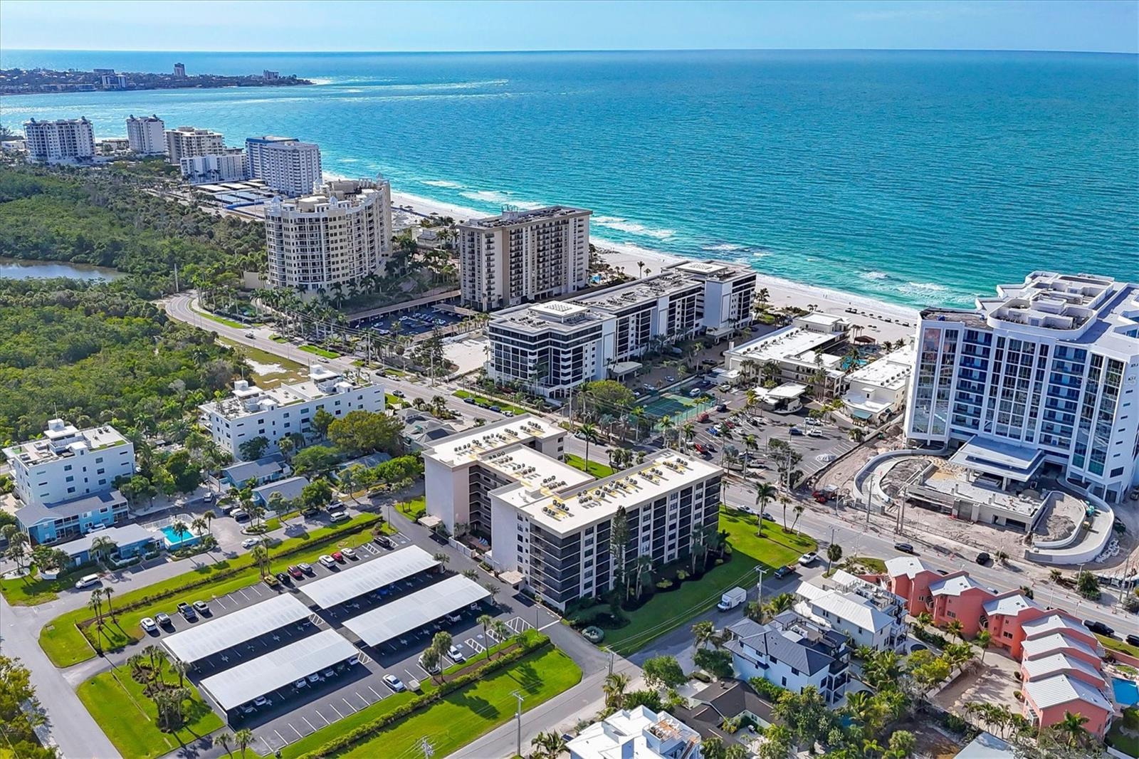 LIDO TOWERS - Residential