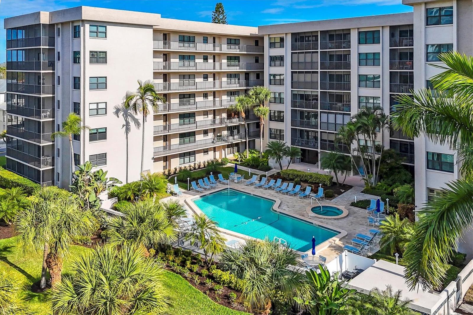 LIDO TOWERS - Residential