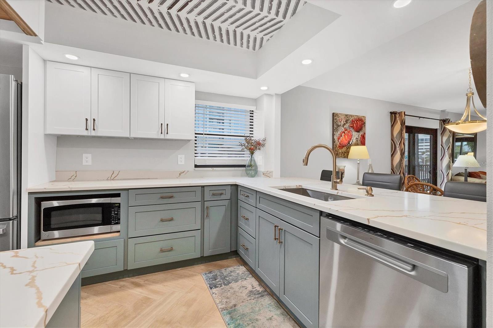 LIDO TOWERS - Residential