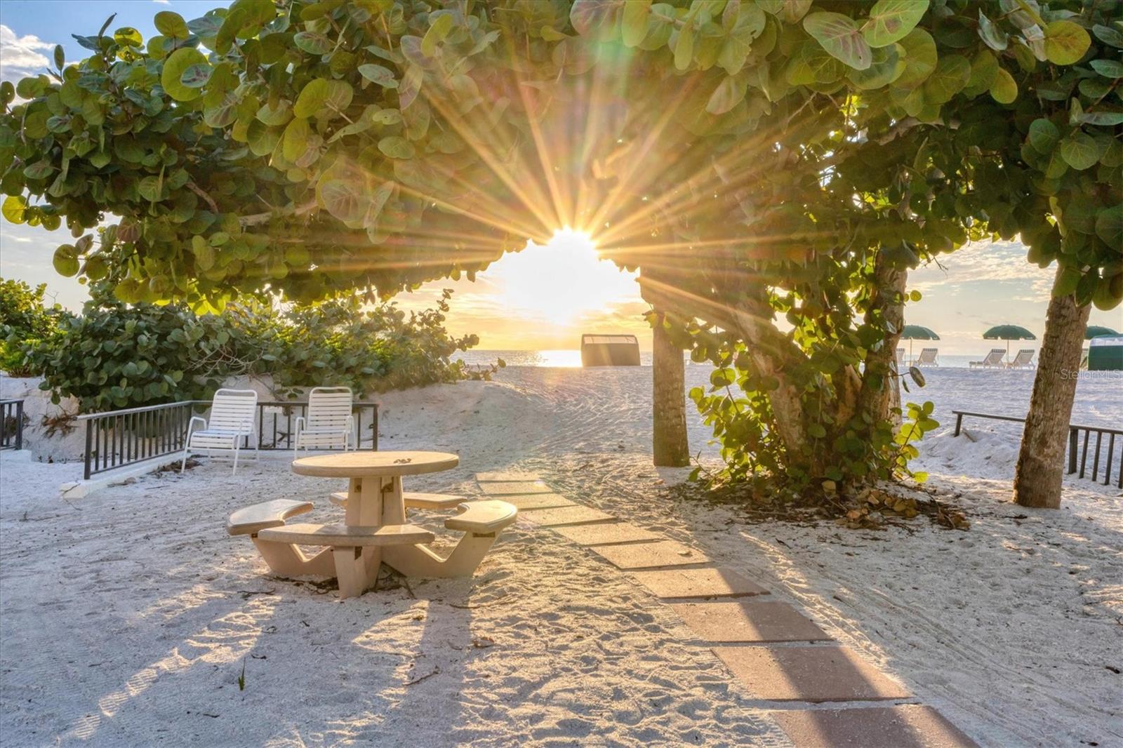 LIDO TOWERS - Residential