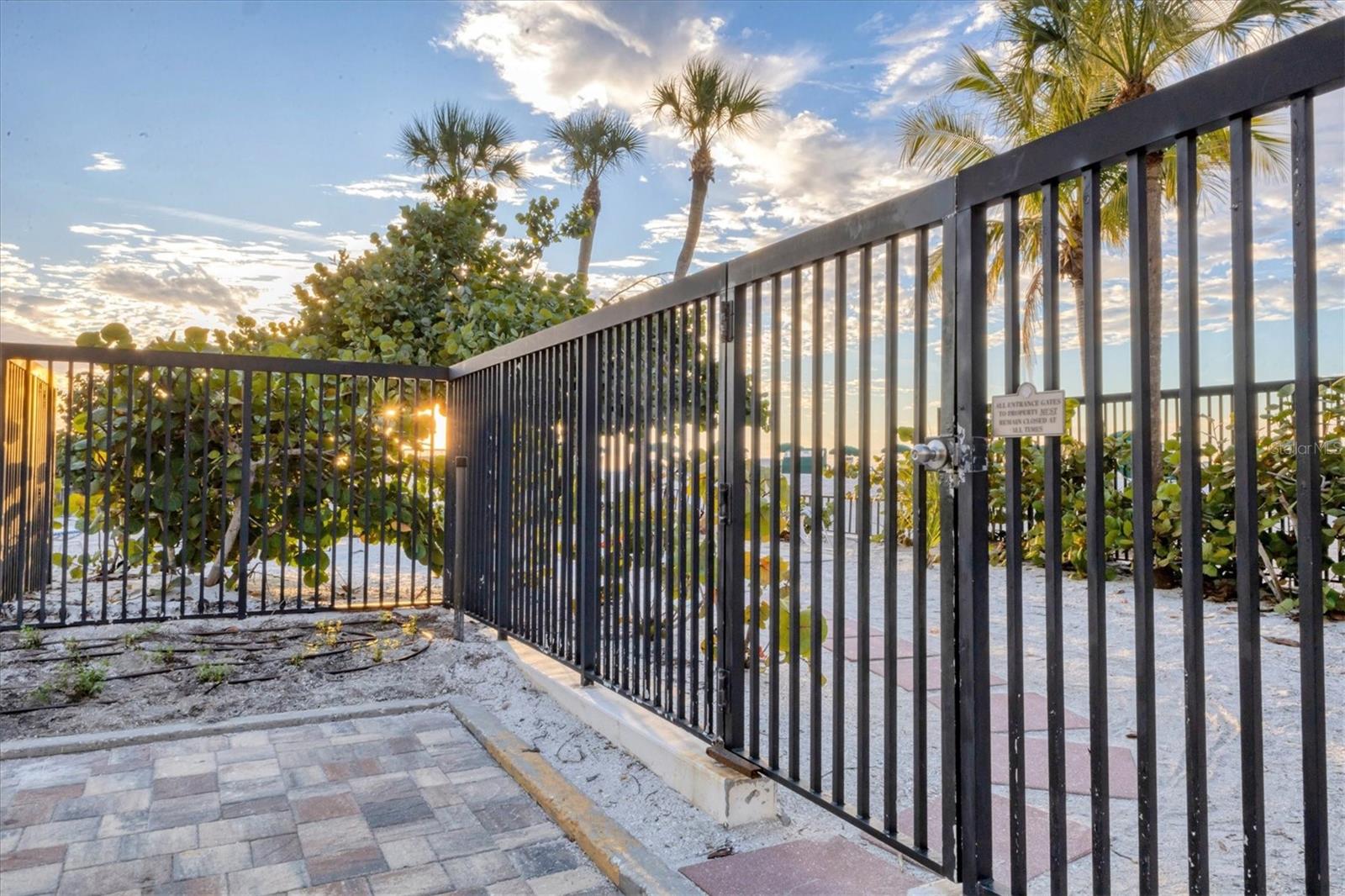 LIDO TOWERS - Residential