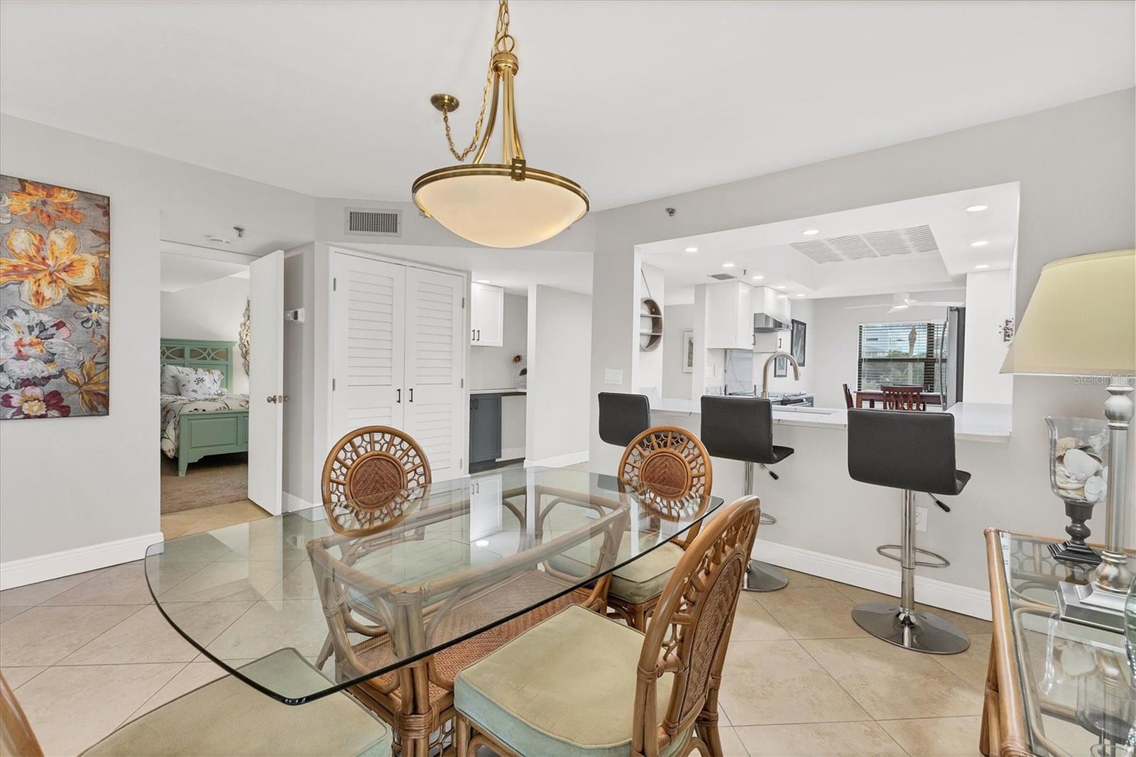 LIDO TOWERS - Residential