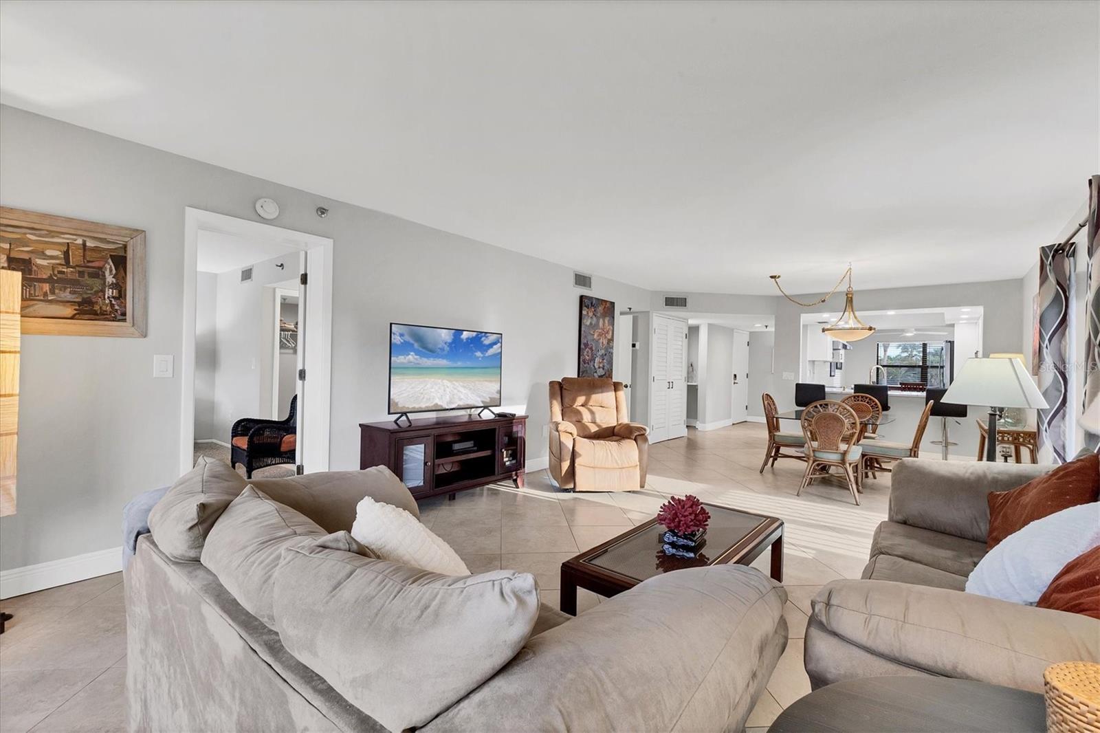 LIDO TOWERS - Residential