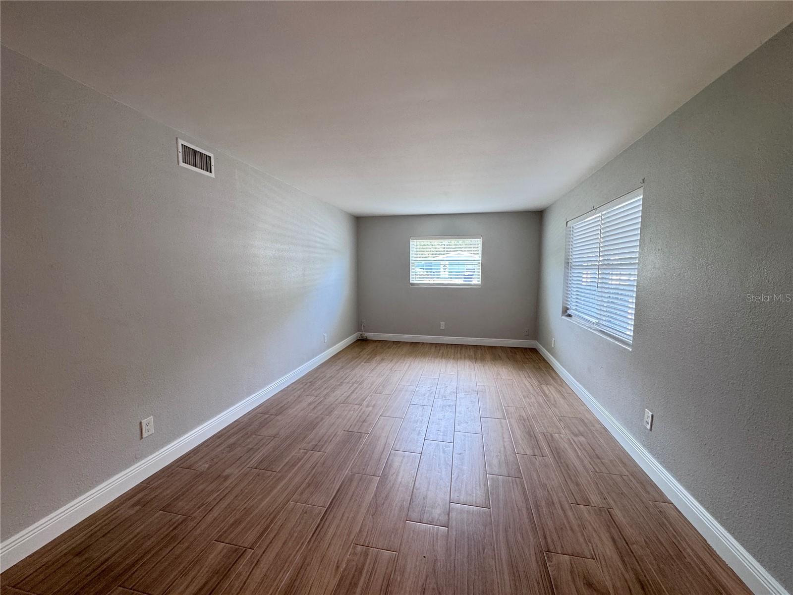 DEXTER PARK 1ST ADD - Residential Lease