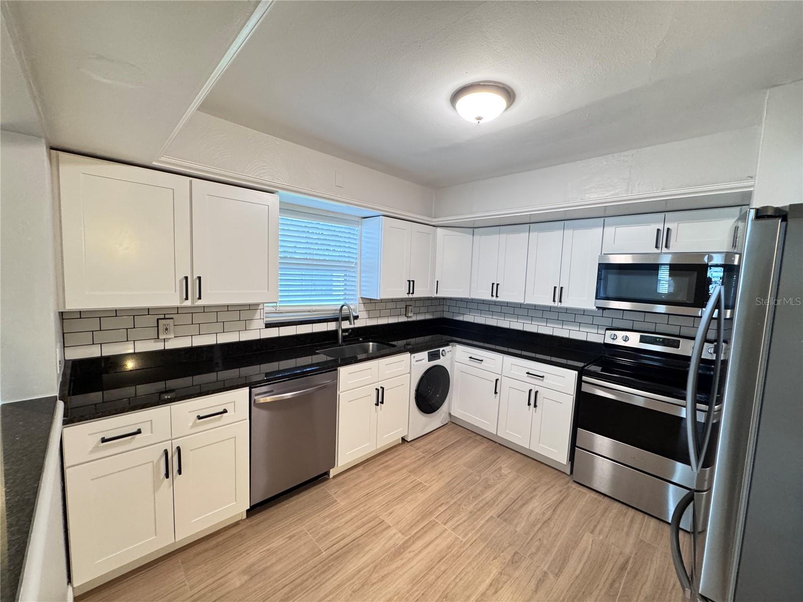 DEXTER PARK 1ST ADD - Residential Lease