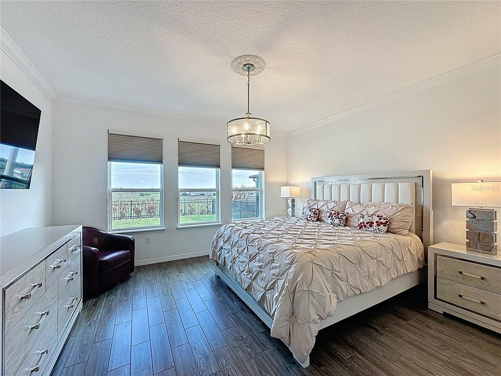 CASCADES OF GROVELAND (TRILOGY) - Residential