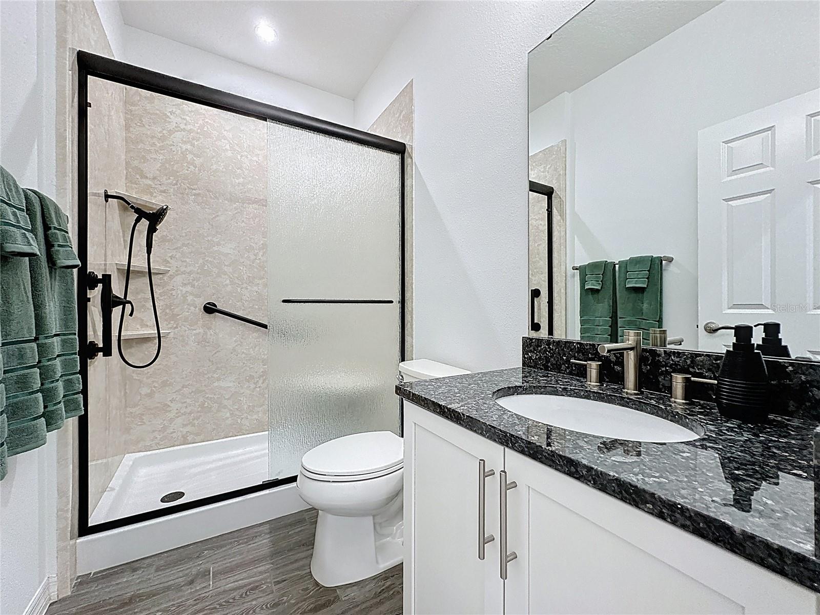 CASCADES OF GROVELAND (TRILOGY) - Residential