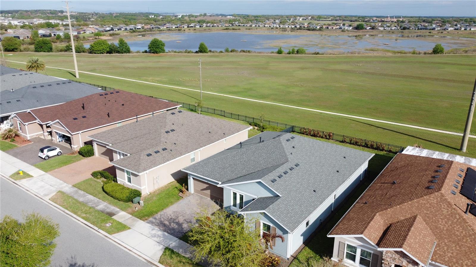 CASCADES OF GROVELAND (TRILOGY) - Residential