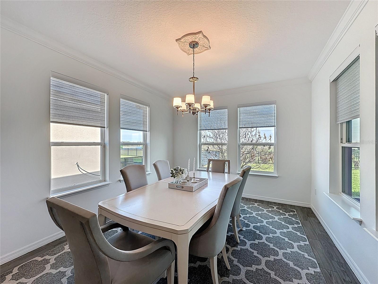 CASCADES OF GROVELAND (TRILOGY) - Residential