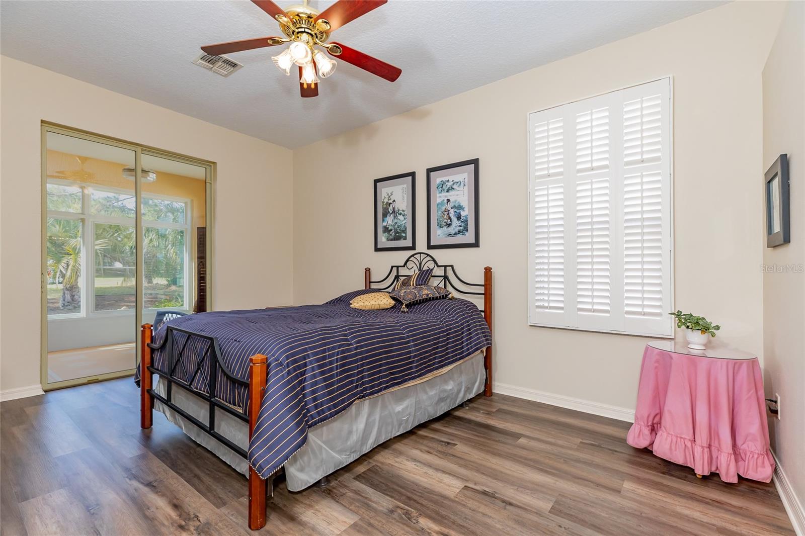 SUMMERGLEN - Residential