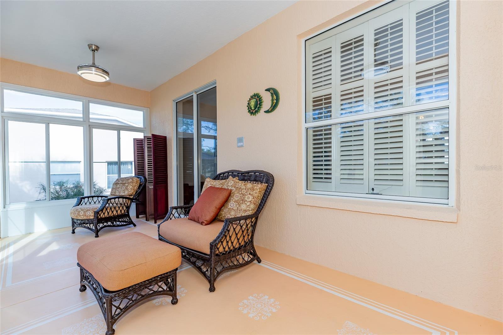 SUMMERGLEN - Residential