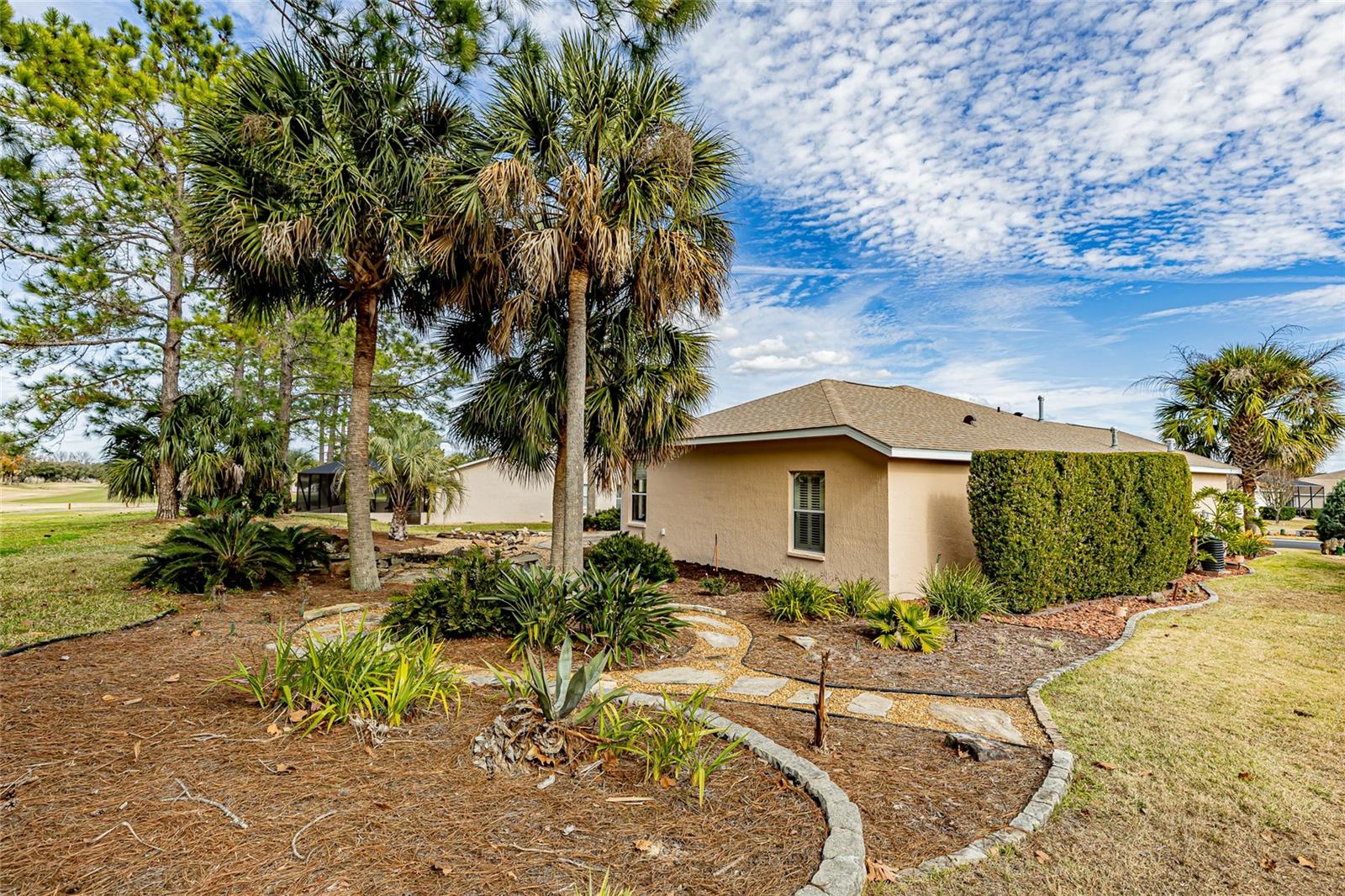 SUMMERGLEN - Residential