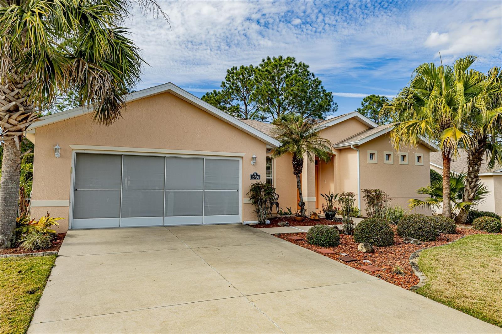 SUMMERGLEN - Residential