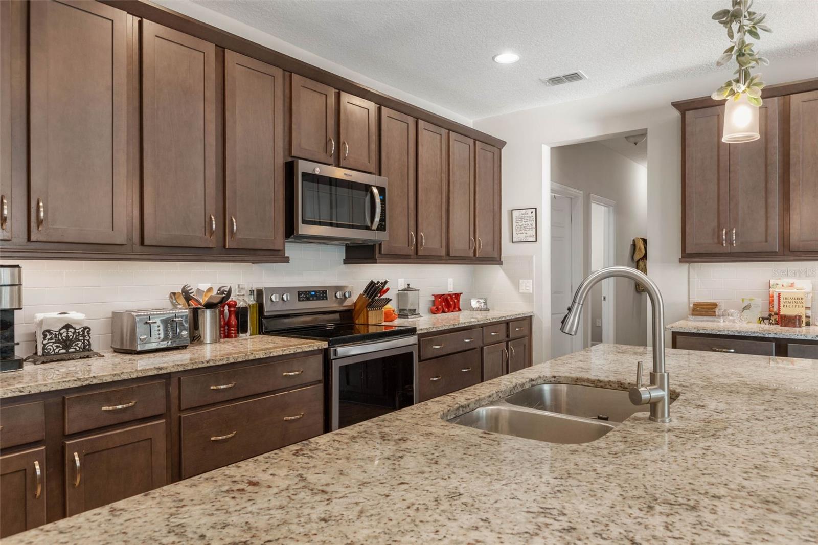 VILLAGES/VALENCIA PH 3B - Residential