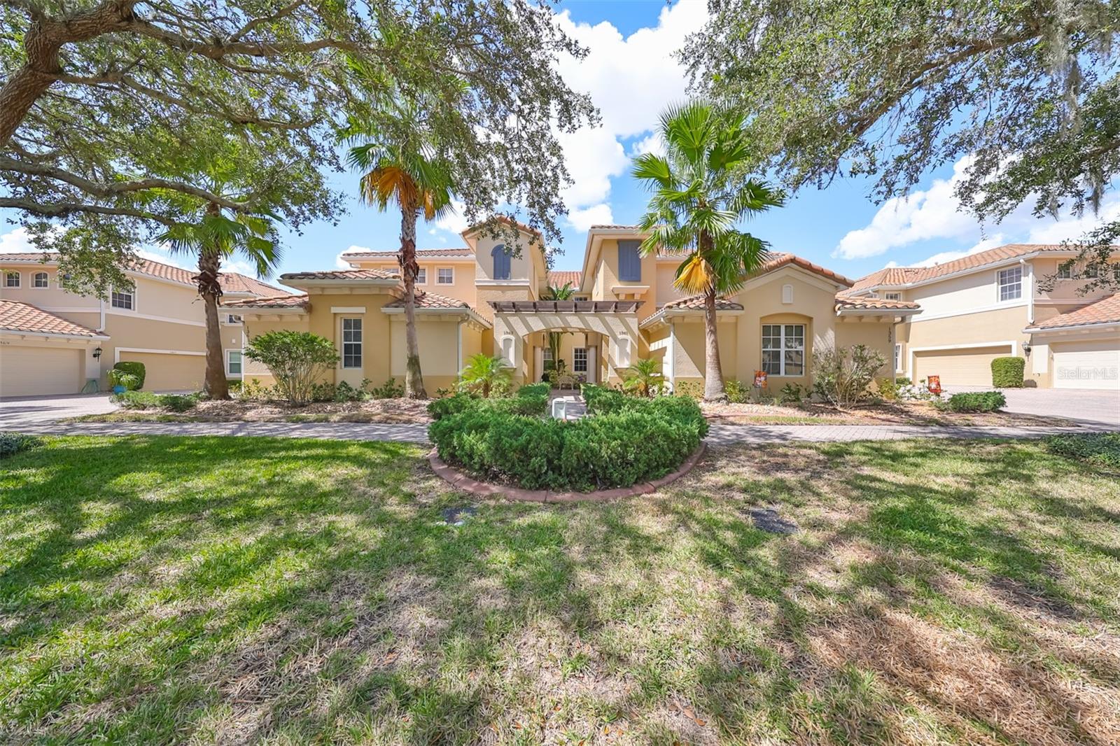 1361 EMERALD DUNES