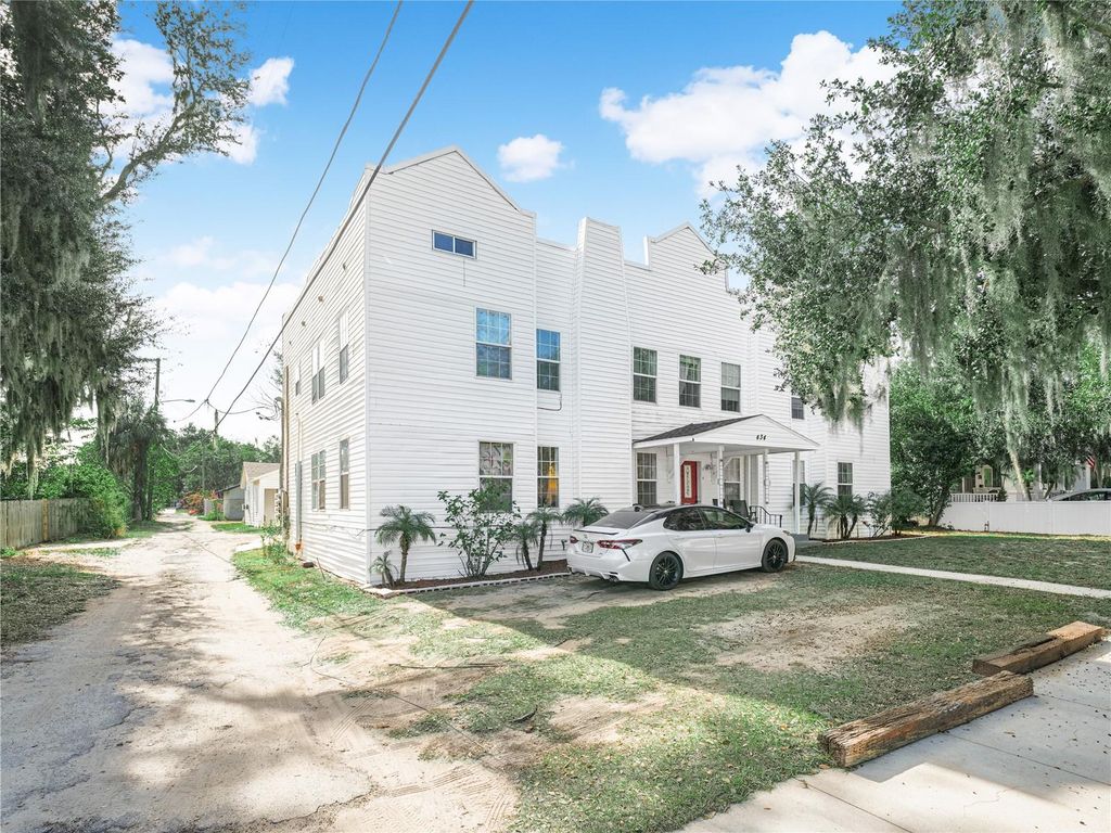 Photo of 434 E Tillman Avenue, Lake Wales, FL 33853 (MLS # L4957773)