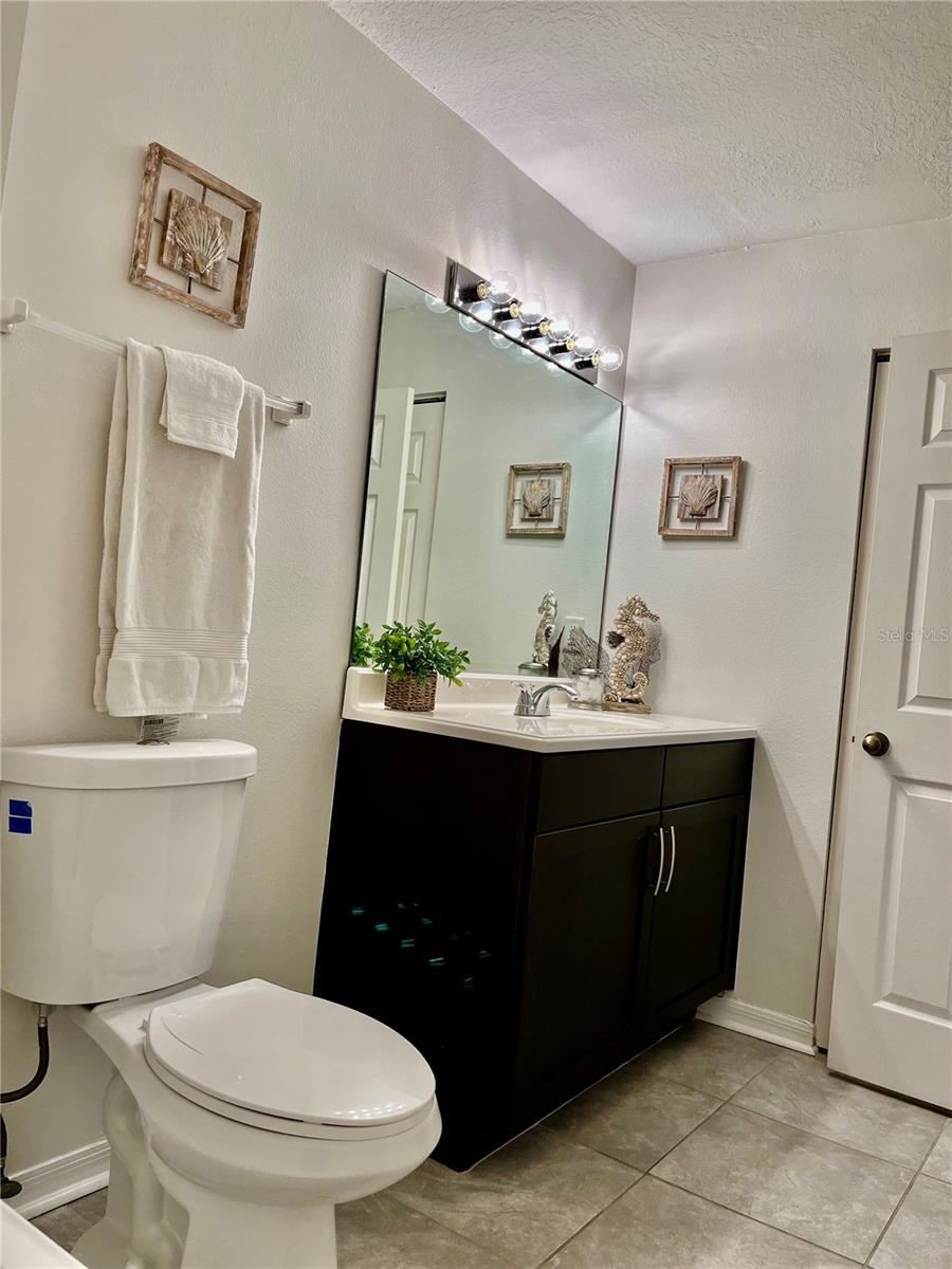 VILLAS AT LAKESIDE CONDO - Residential