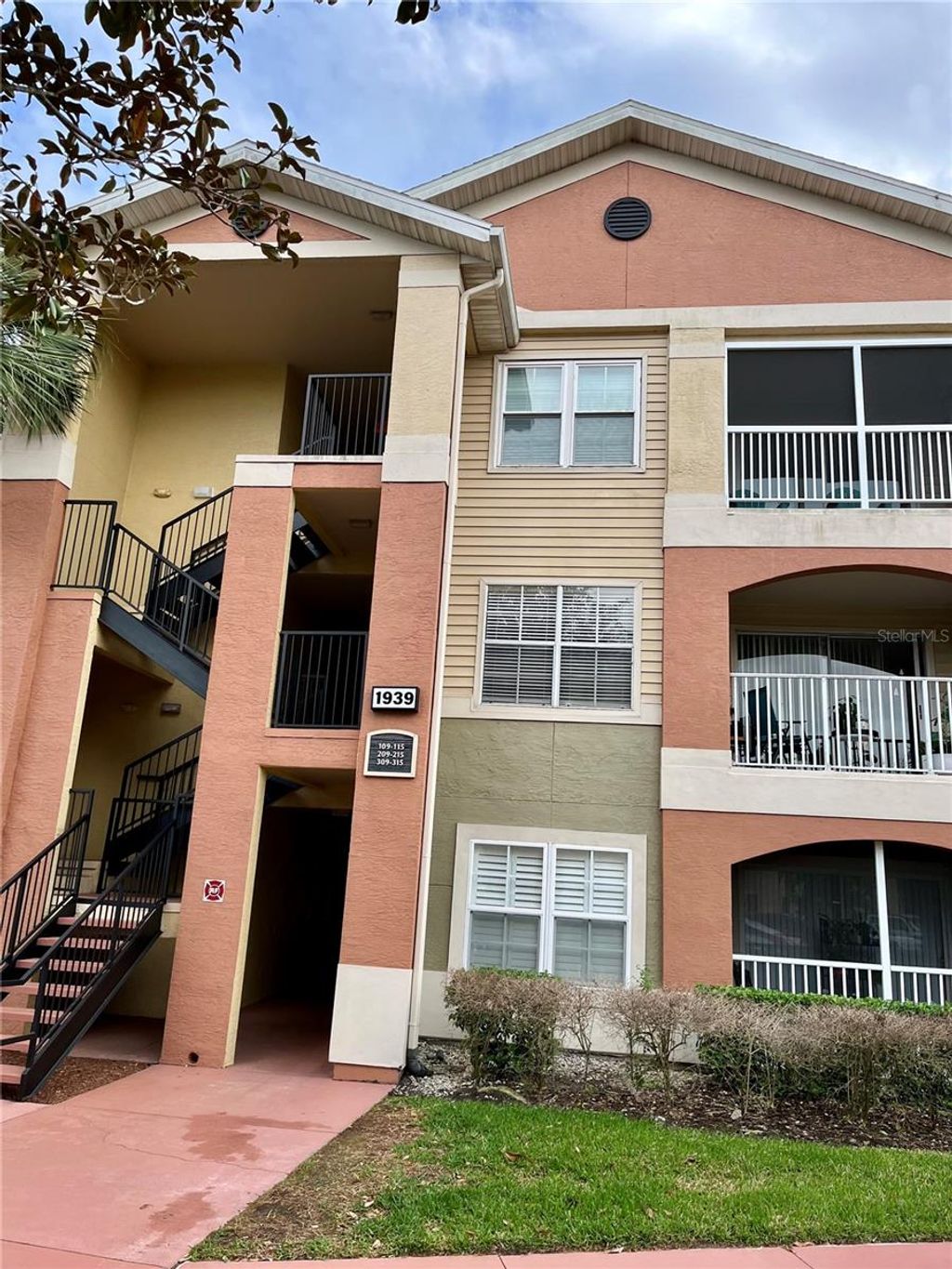 Photo of 1939 Summer Club Apt Drive #315, Oviedo, FL 32765 (MLS # O6395939)