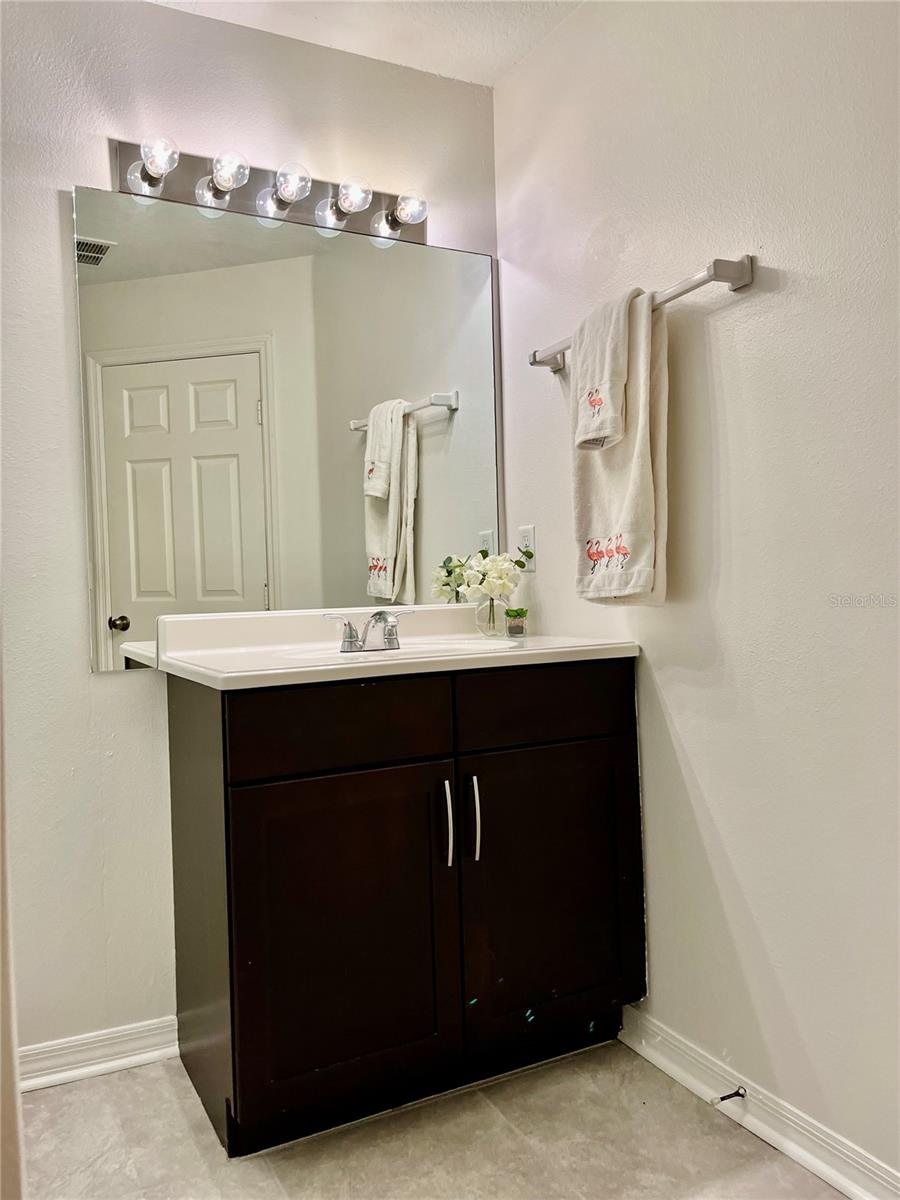 VILLAS AT LAKESIDE CONDO - Residential