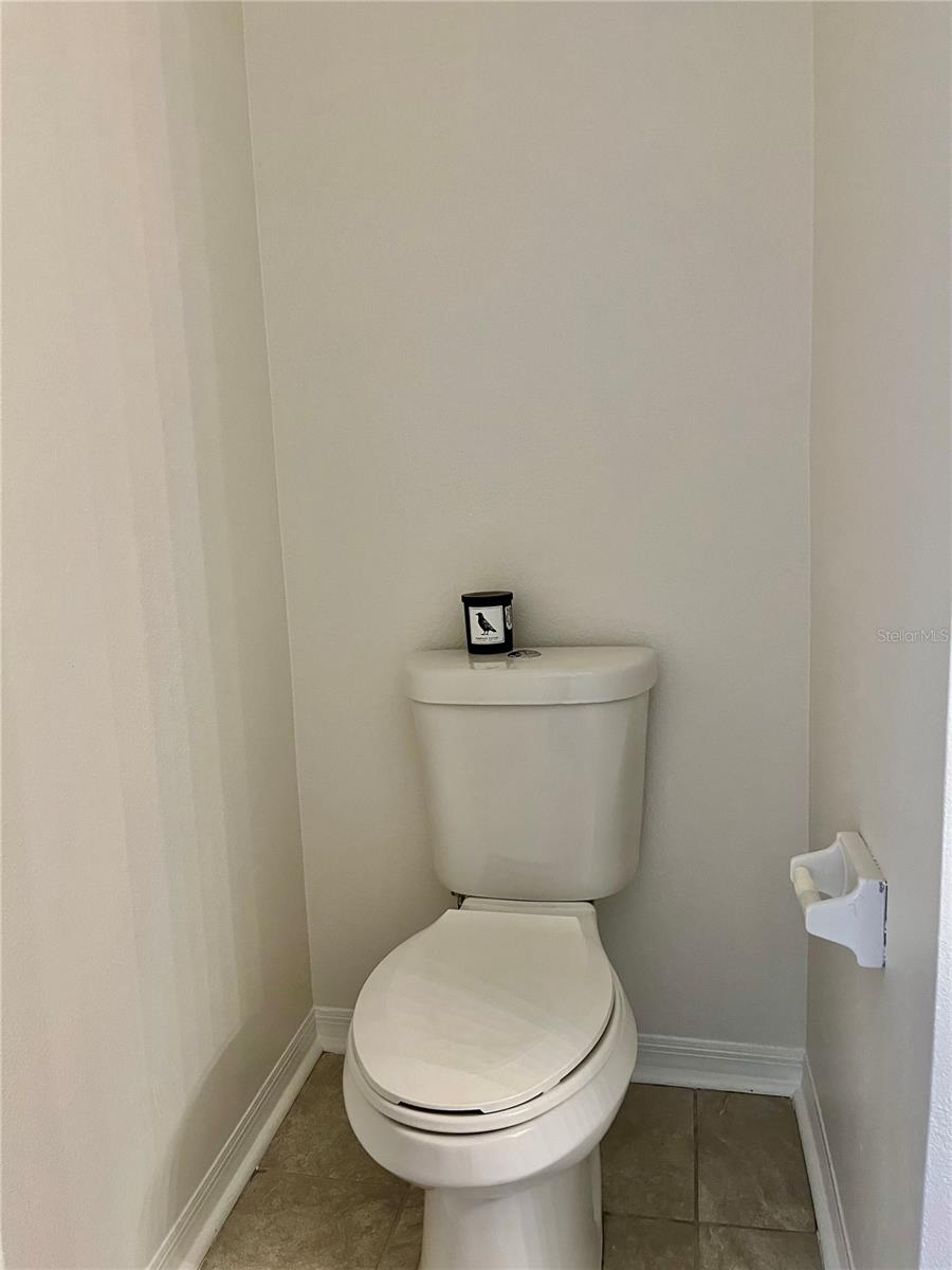 VILLAS AT LAKESIDE CONDO - Residential